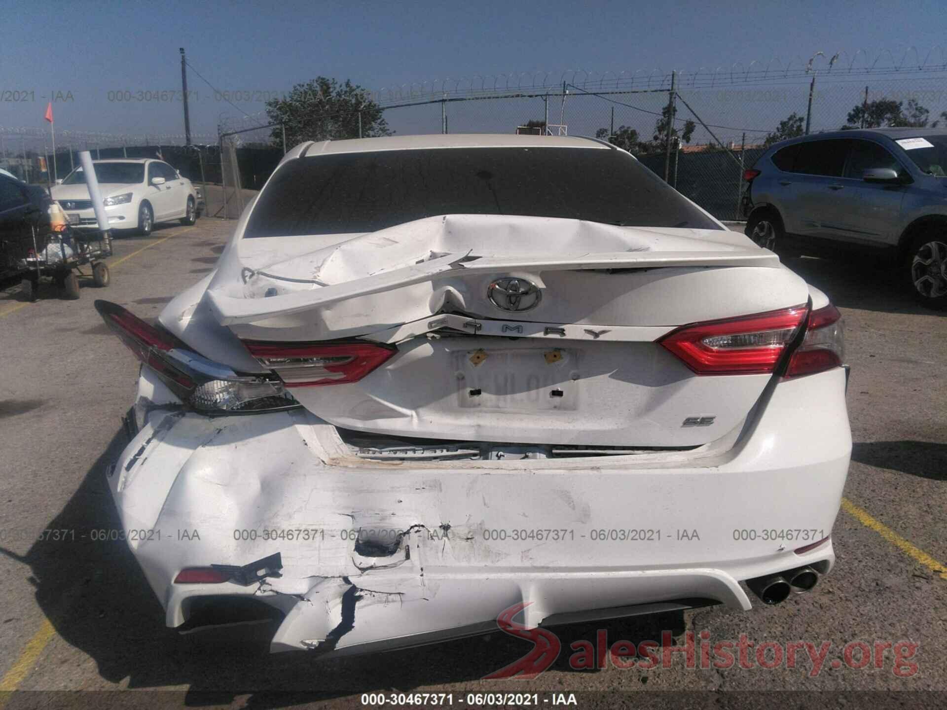 4T1B11HK1JU135012 2018 TOYOTA CAMRY