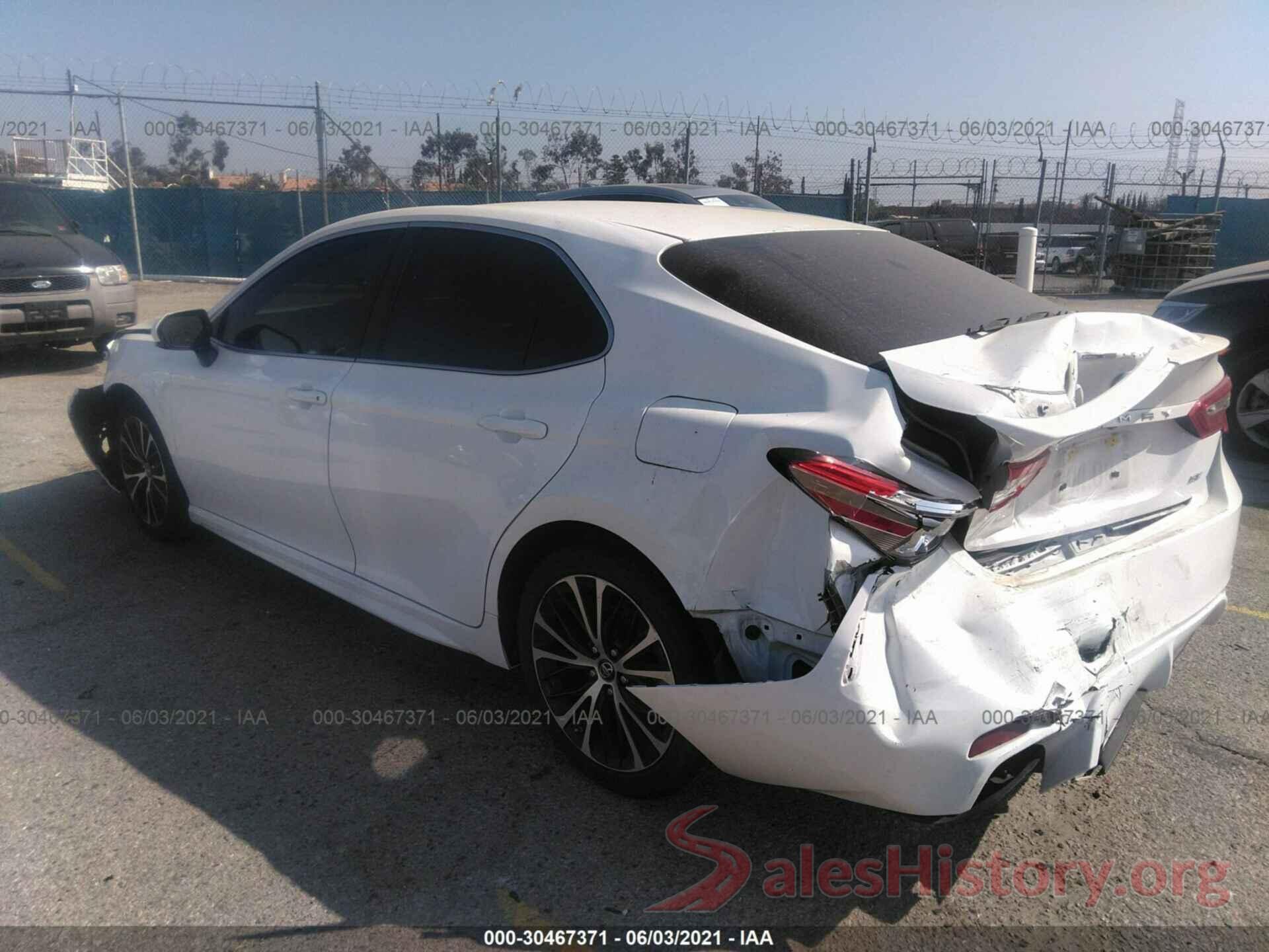 4T1B11HK1JU135012 2018 TOYOTA CAMRY