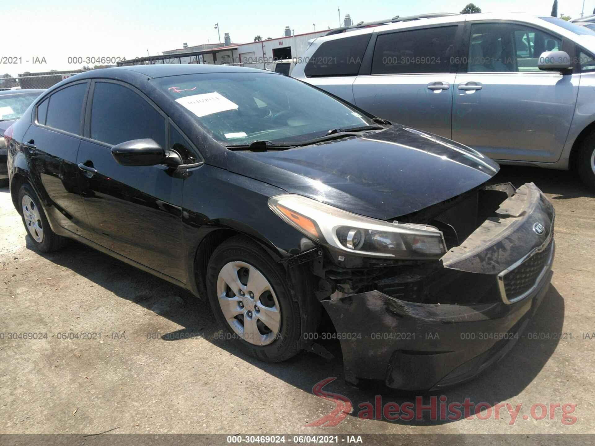 3KPFK4A79HE028308 2017 KIA FORTE