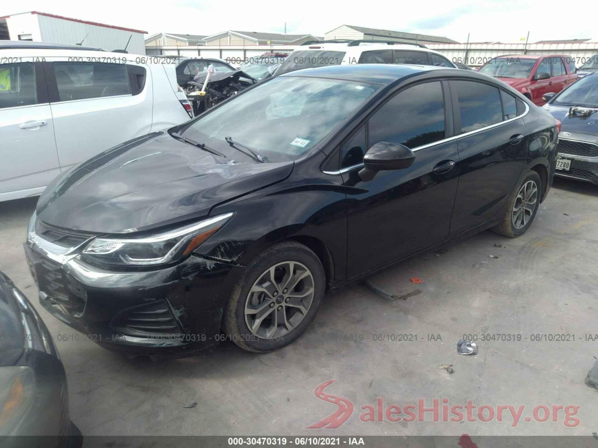 1G1BE5SM4K7136528 2019 CHEVROLET CRUZE