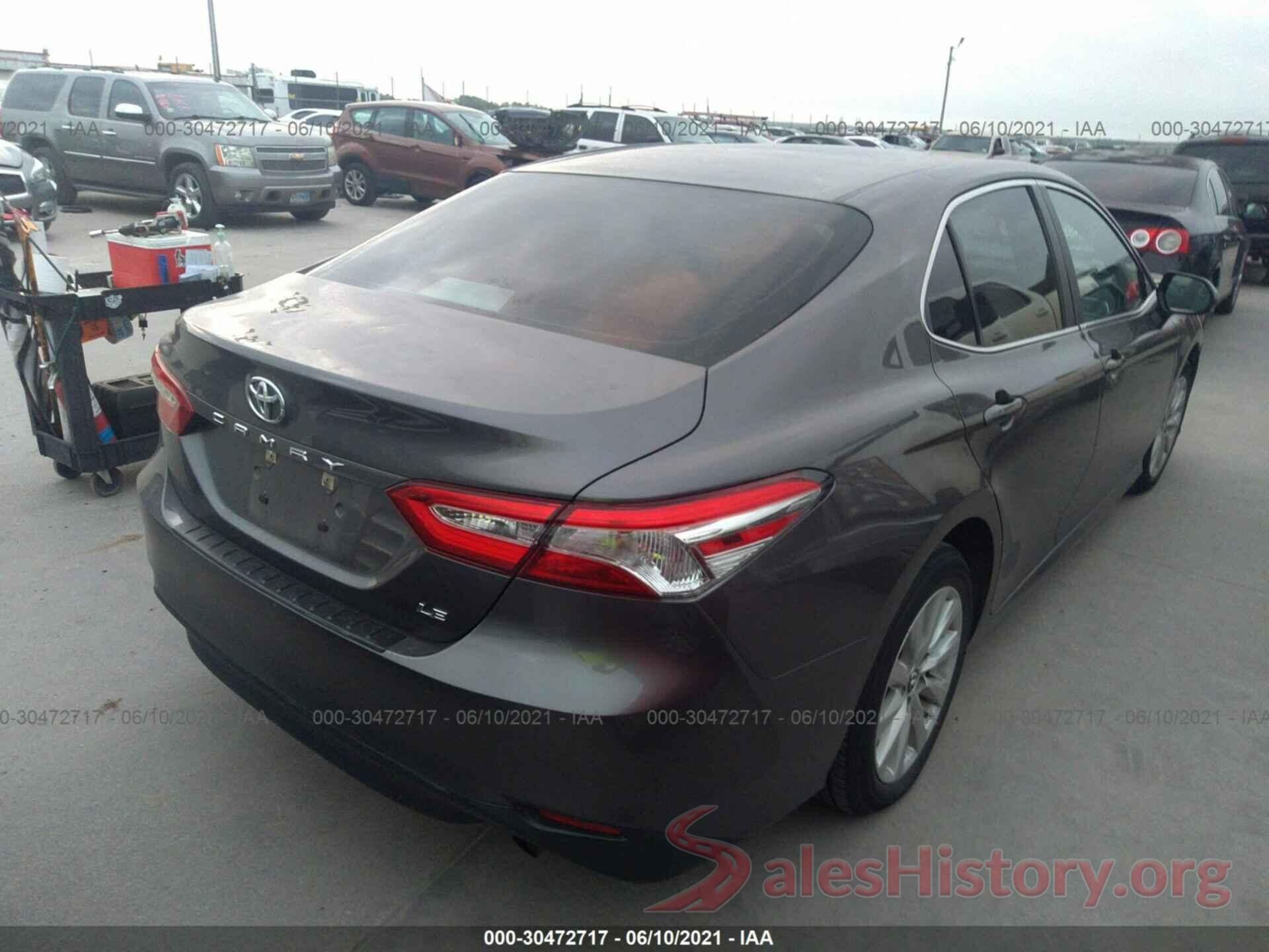 4T1B11HK2JU155642 2018 TOYOTA CAMRY