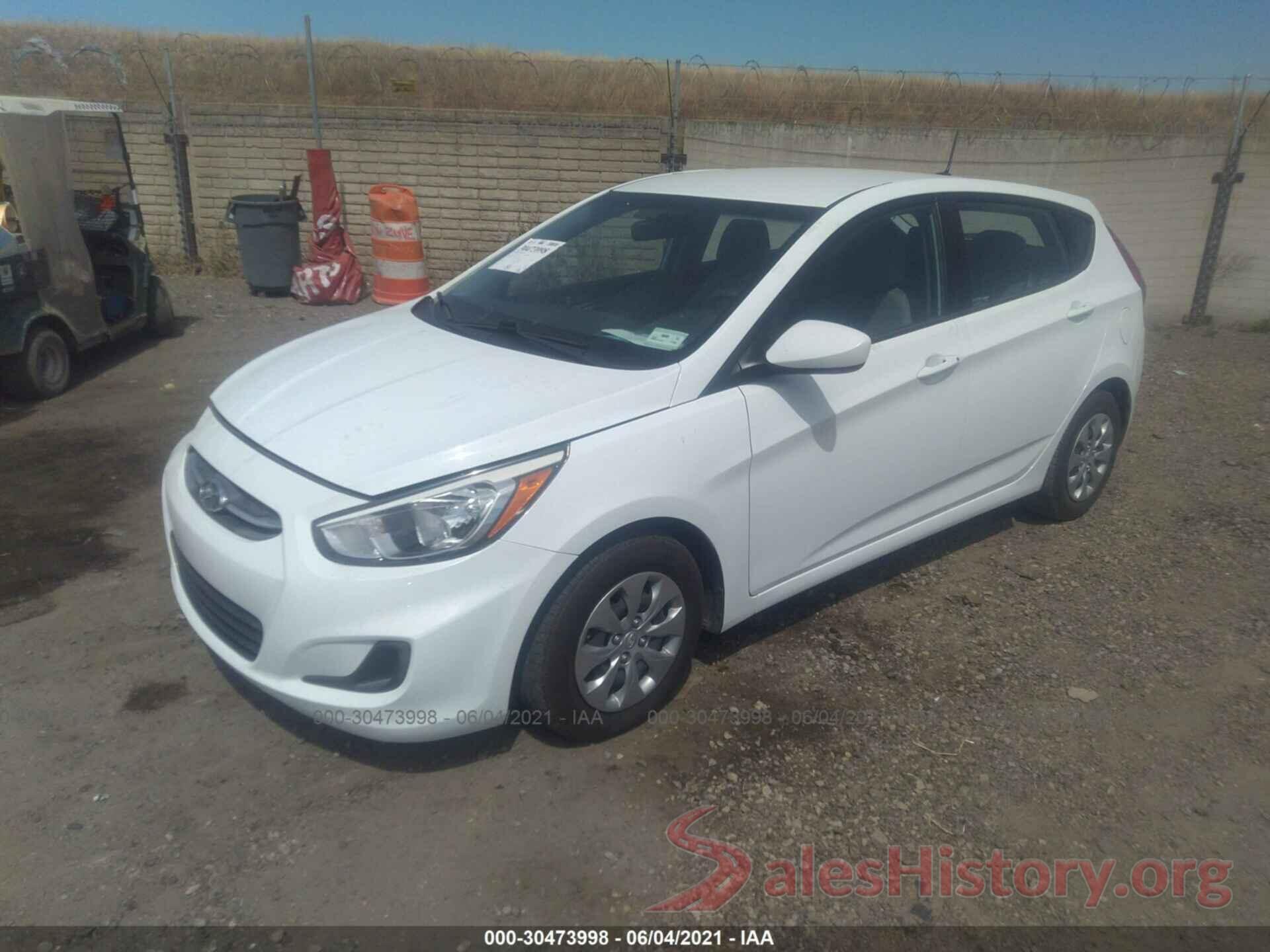 KMHCT5AE7HU338412 2017 HYUNDAI ACCENT