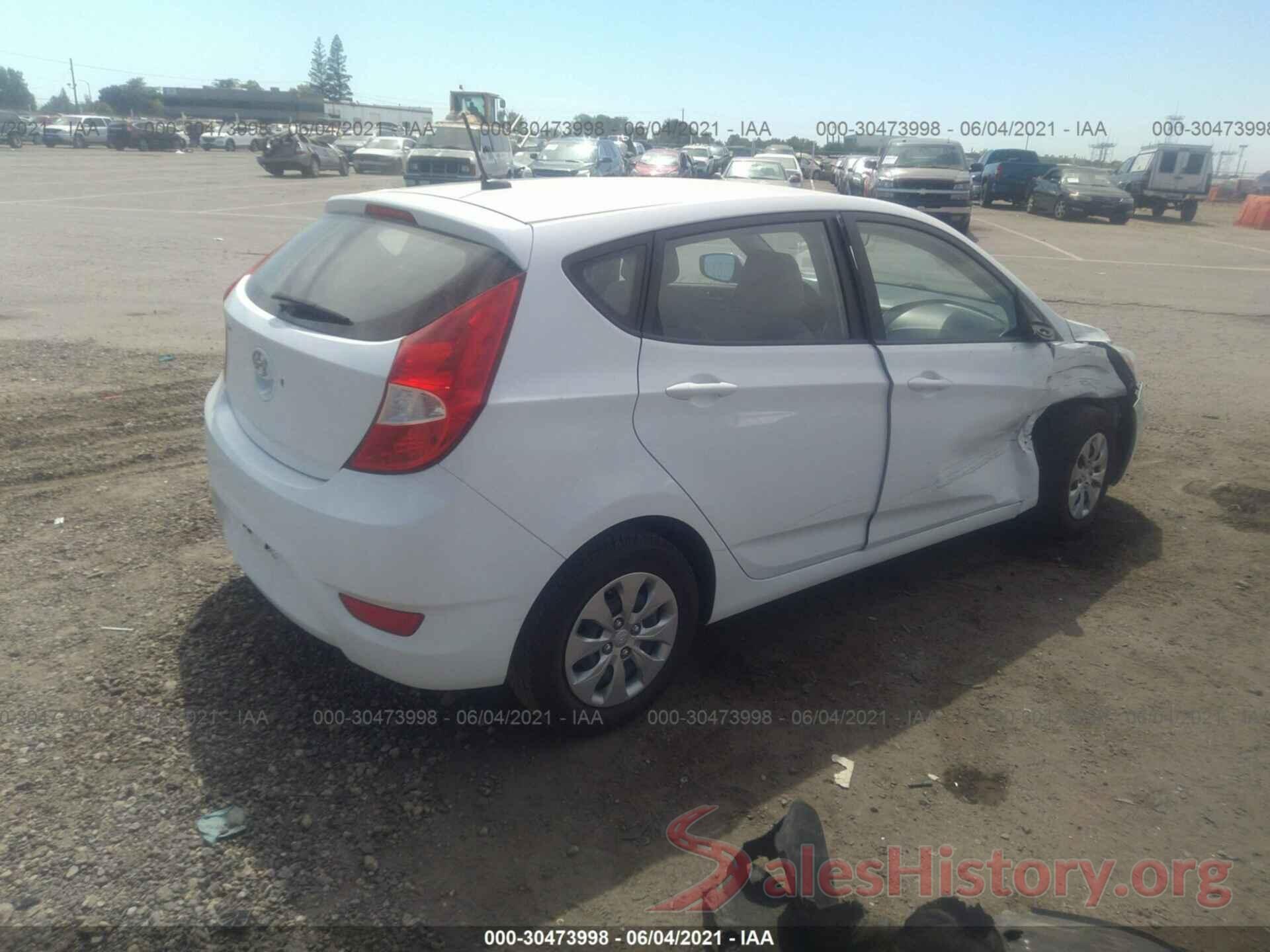 KMHCT5AE7HU338412 2017 HYUNDAI ACCENT