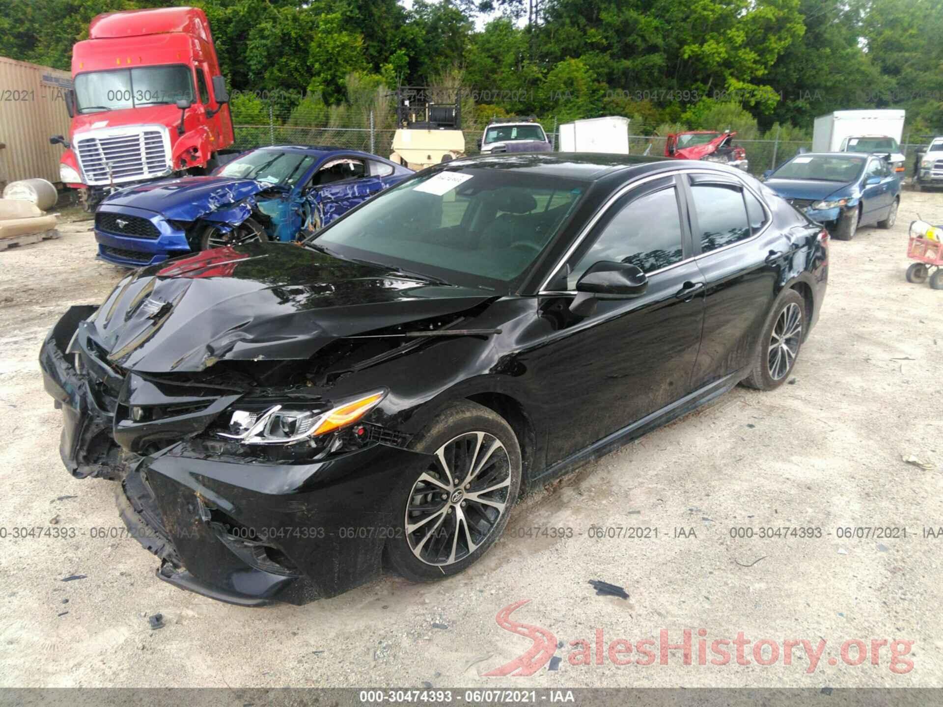 4T1B11HKXJU669965 2018 TOYOTA CAMRY