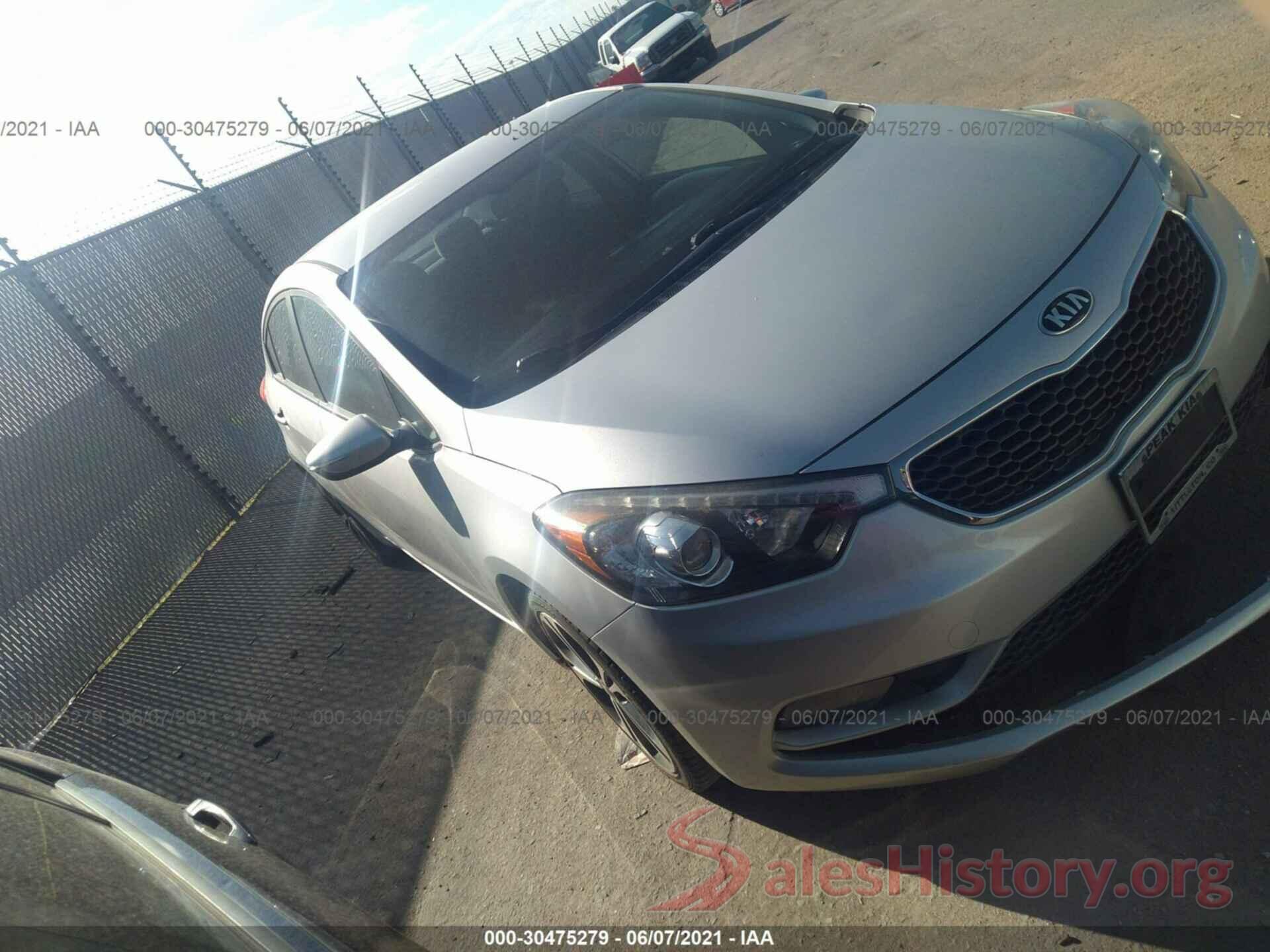 KNAFX4A87G5529568 2016 KIA FORTE