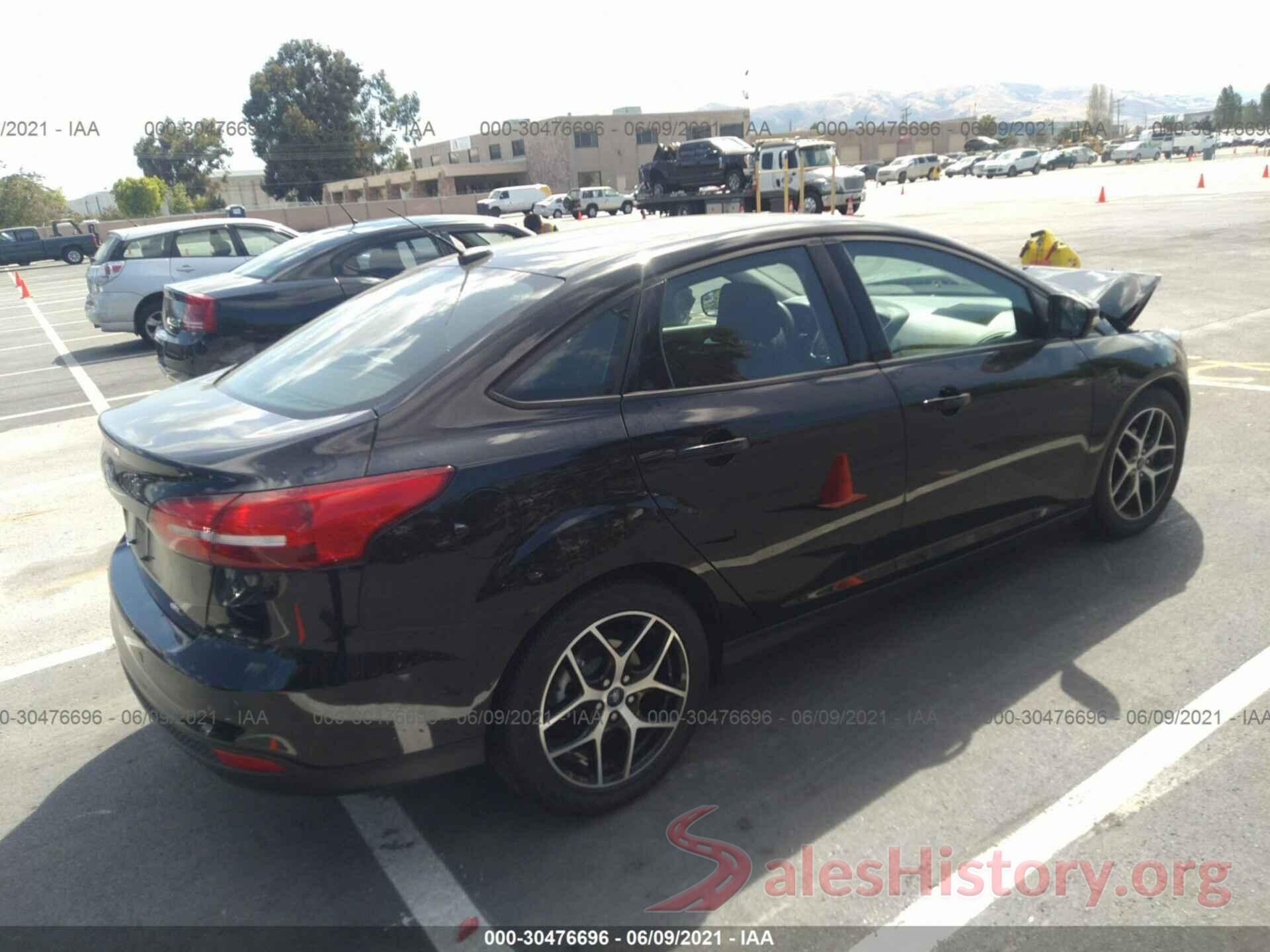 1FADP3H23JL304370 2018 FORD FOCUS