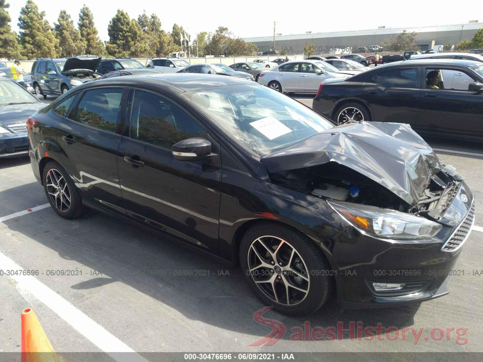 1FADP3H23JL304370 2018 FORD FOCUS