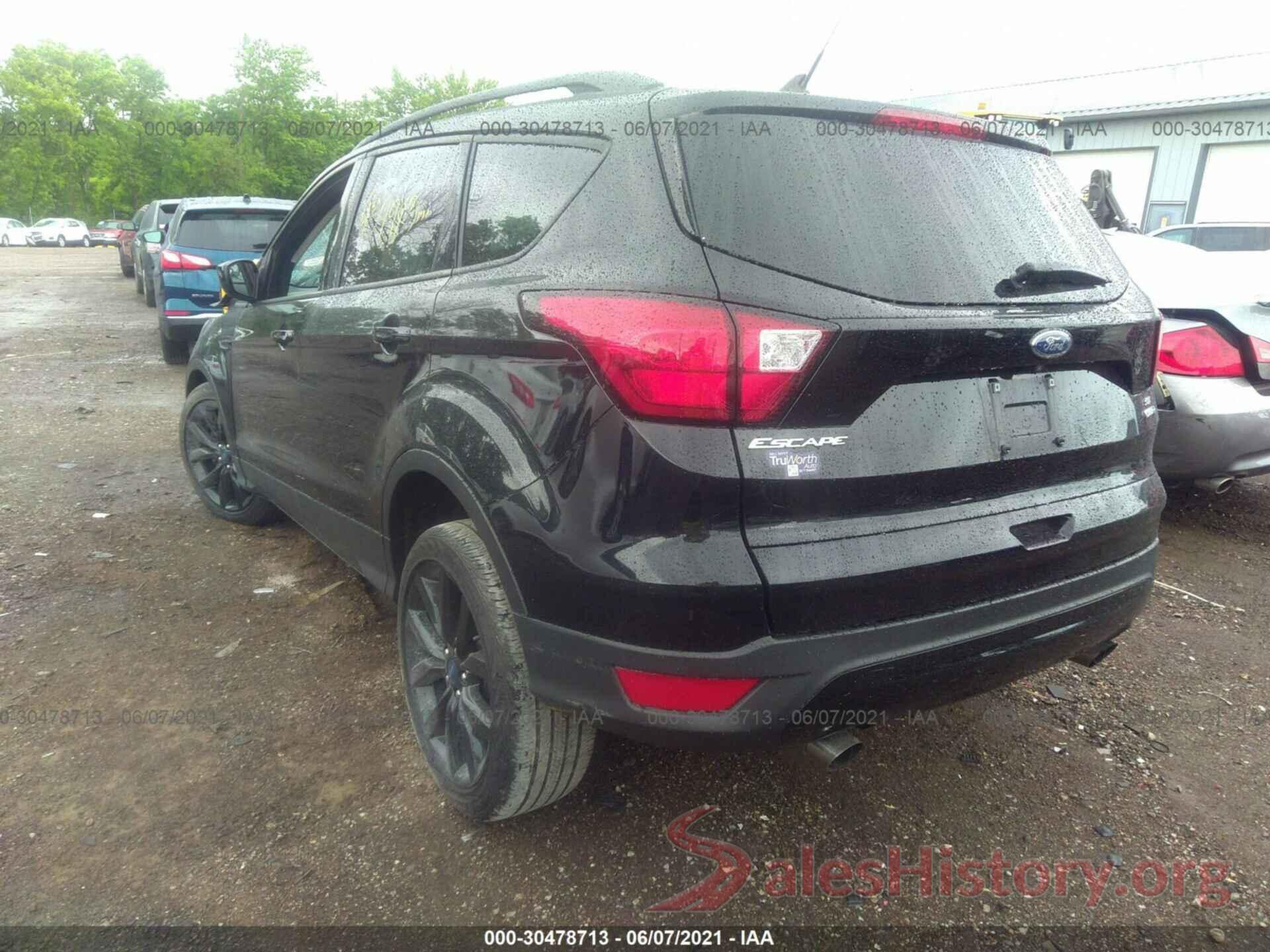 1FMCU9GD2KUB06987 2019 FORD ESCAPE