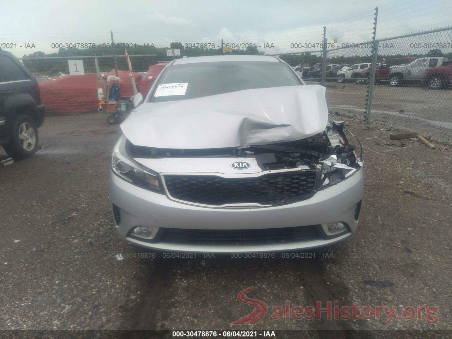 3KPFL4A82JE226949 2018 KIA FORTE