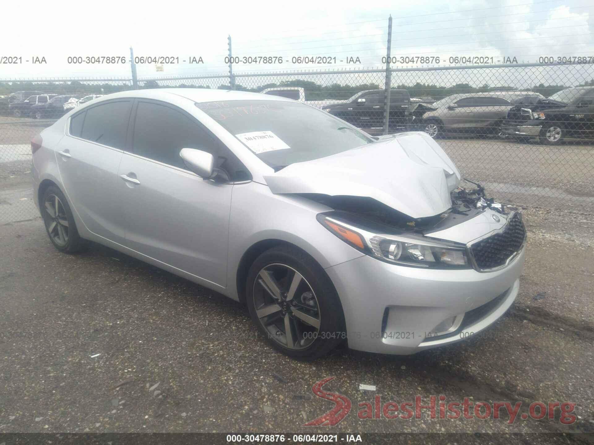 3KPFL4A82JE226949 2018 KIA FORTE