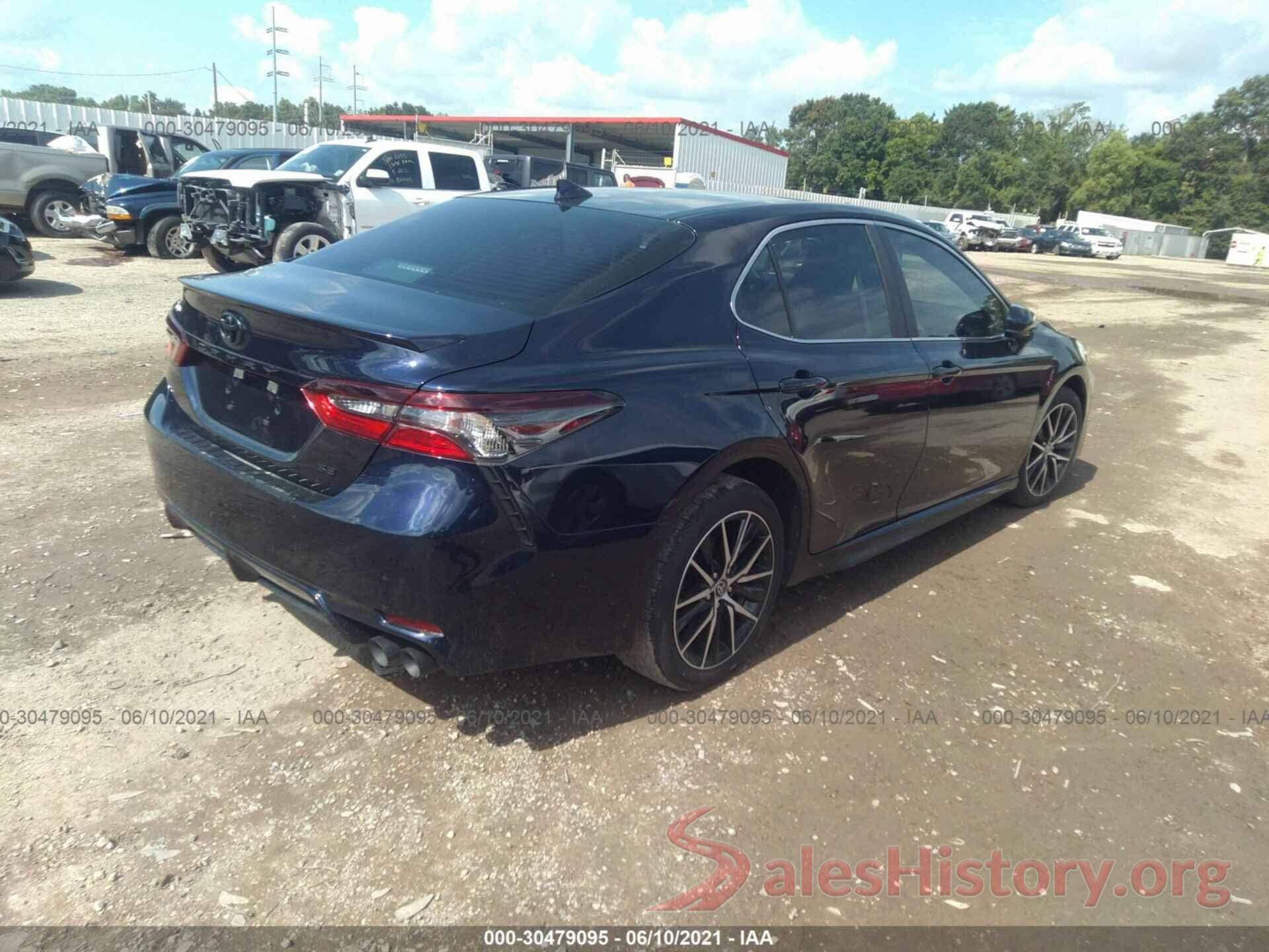 4T1G11AK3MU513853 2021 TOYOTA CAMRY