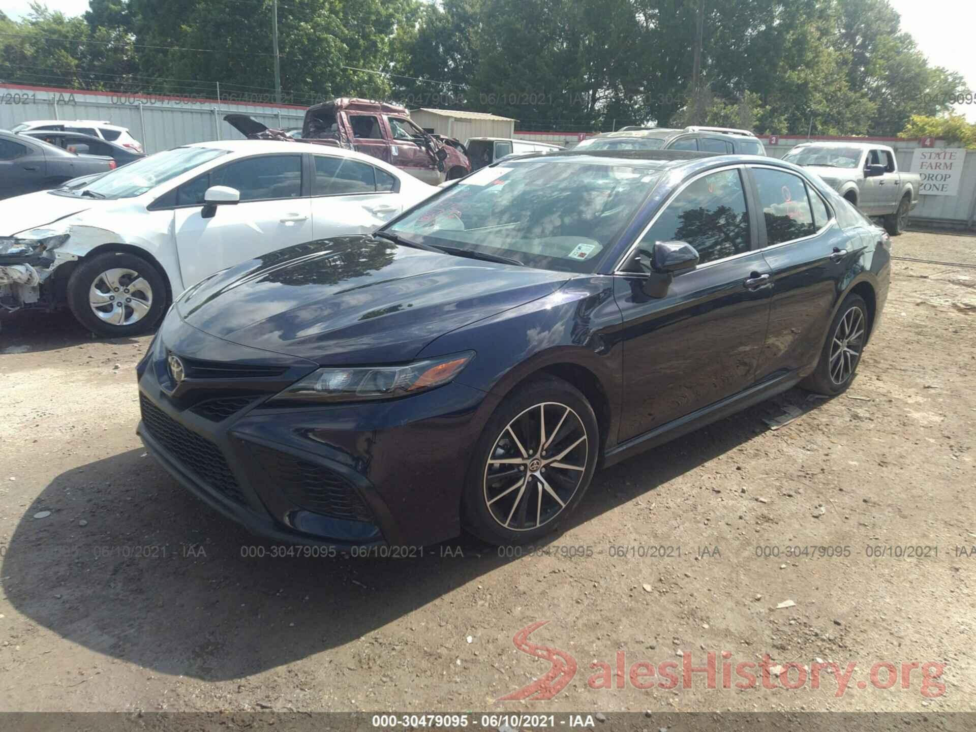 4T1G11AK3MU513853 2021 TOYOTA CAMRY