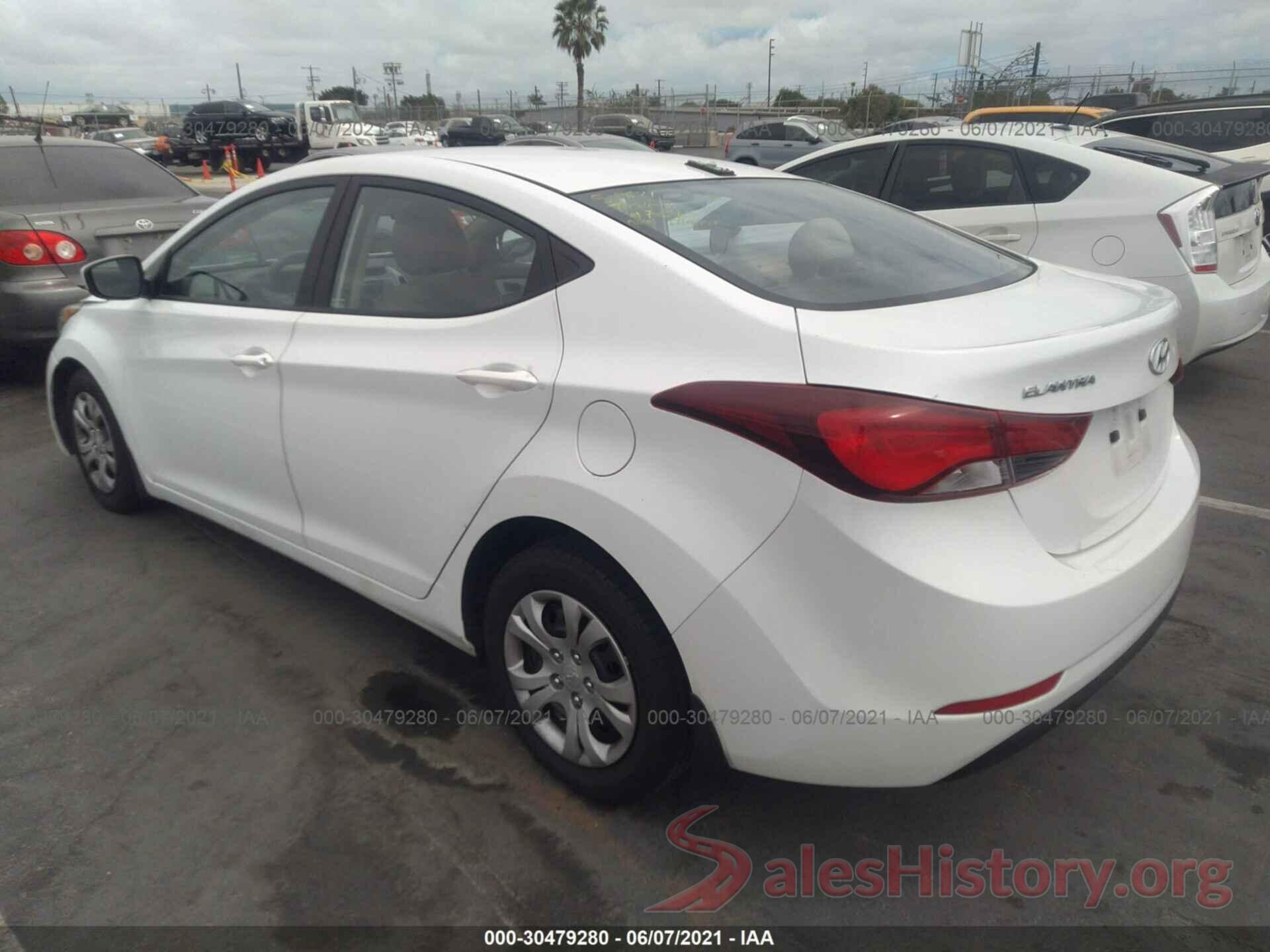 5NPDH4AE5GH776181 2016 HYUNDAI ELANTRA