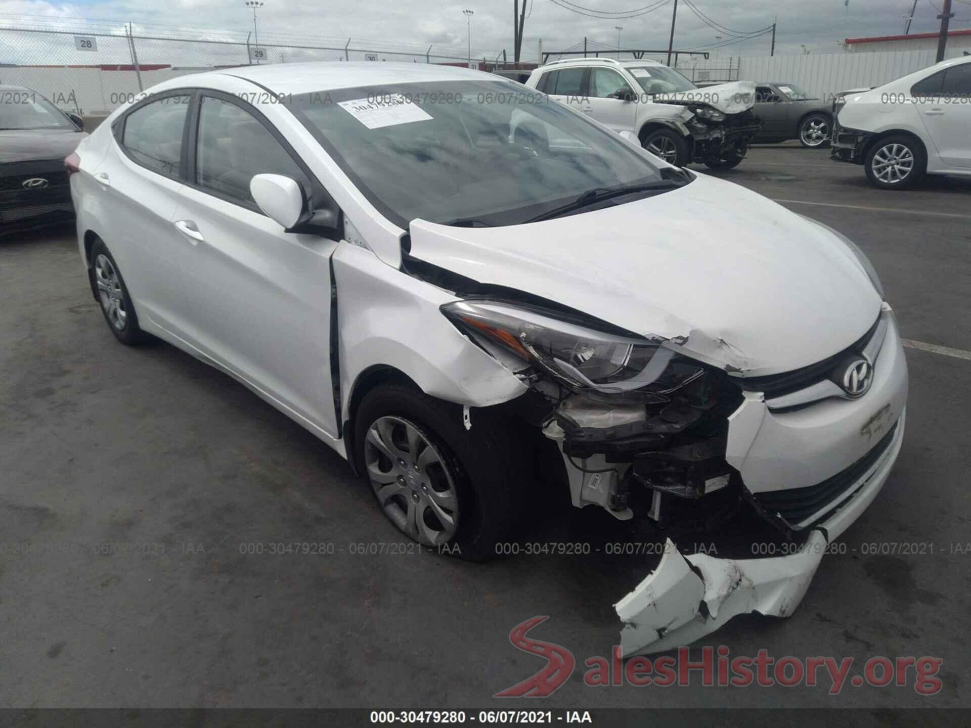 5NPDH4AE5GH776181 2016 HYUNDAI ELANTRA