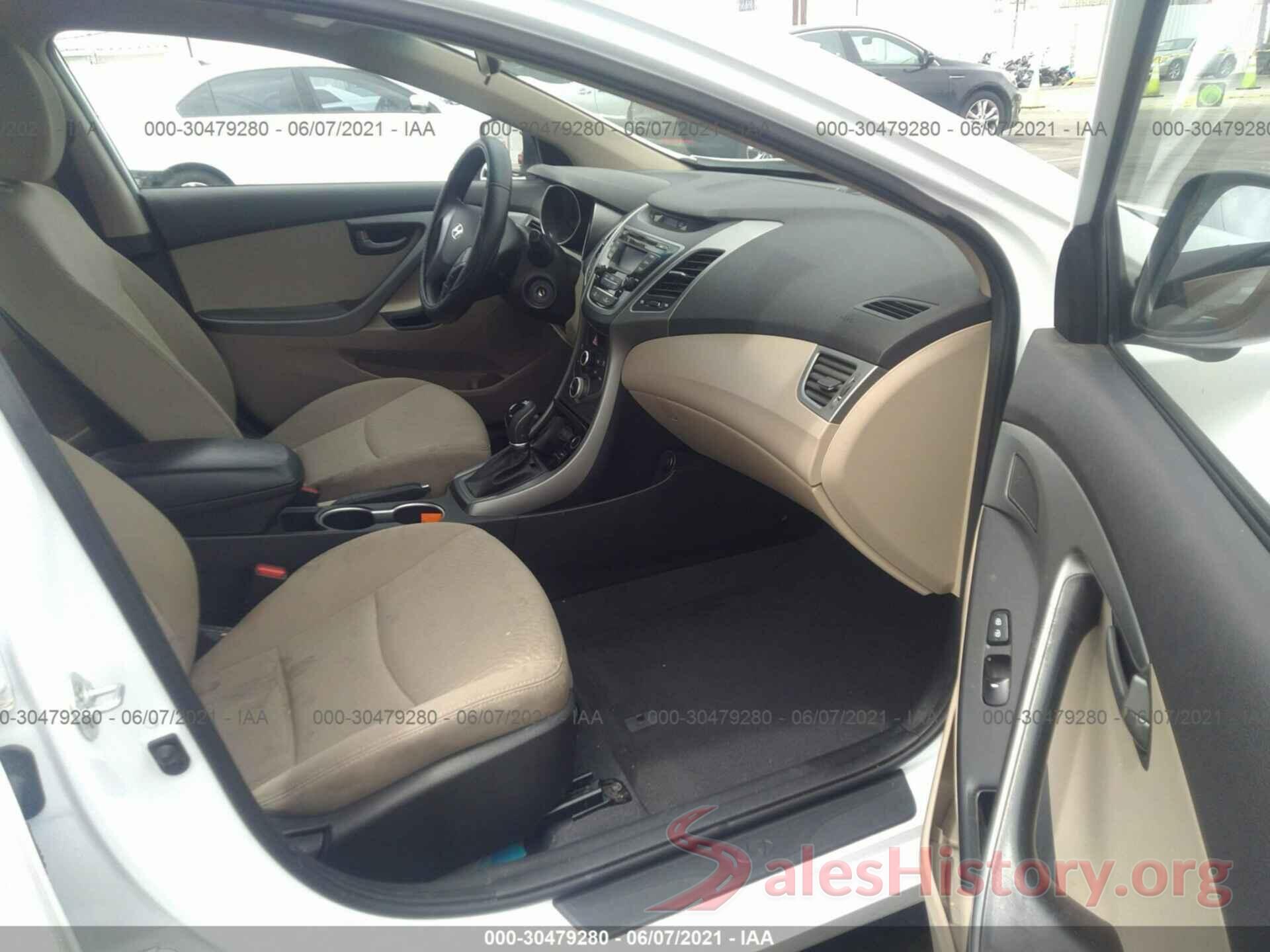 5NPDH4AE5GH776181 2016 HYUNDAI ELANTRA