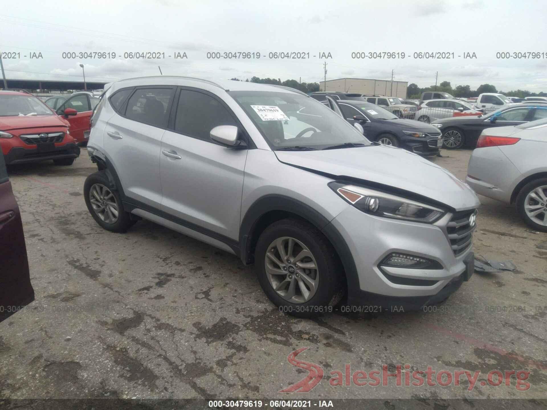 KM8J33A4XHU584776 2017 HYUNDAI TUCSON