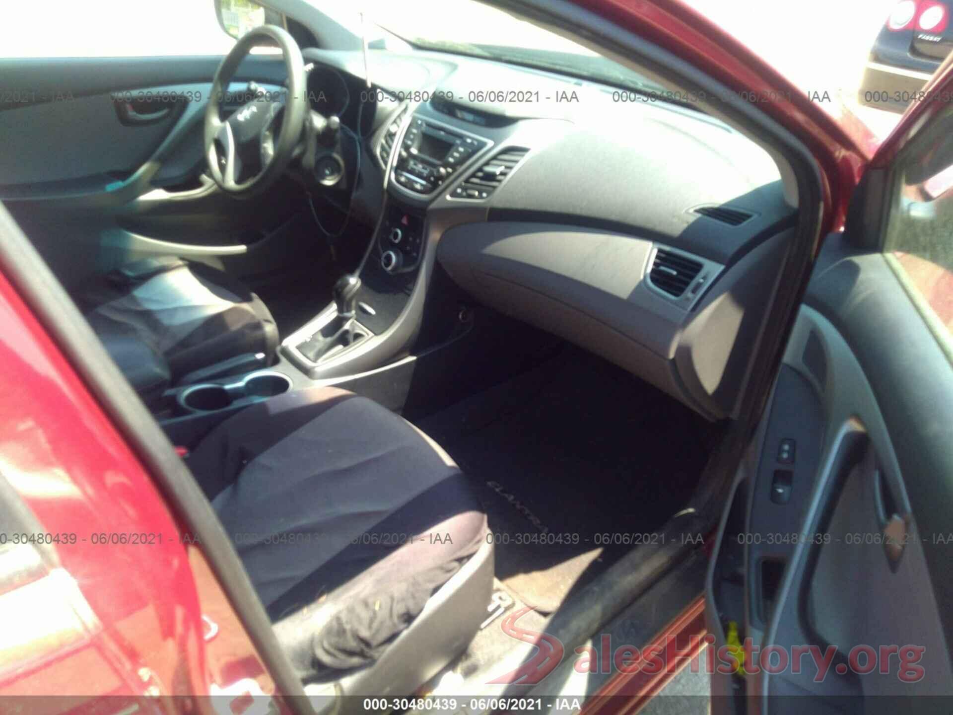 5NPDH4AE9GH768083 2016 HYUNDAI ELANTRA