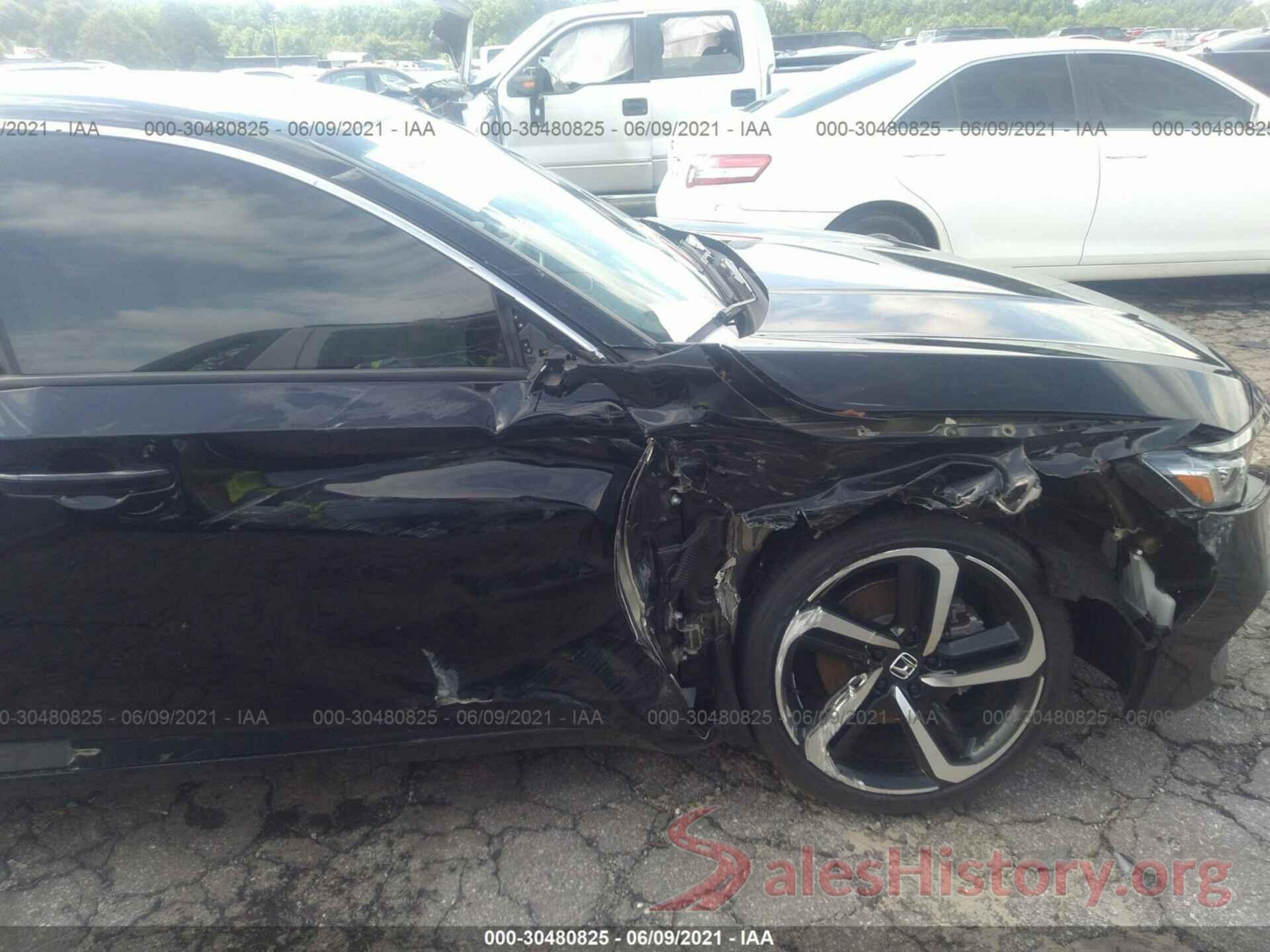 1HGCV1F33JA266504 2018 HONDA ACCORD SEDAN