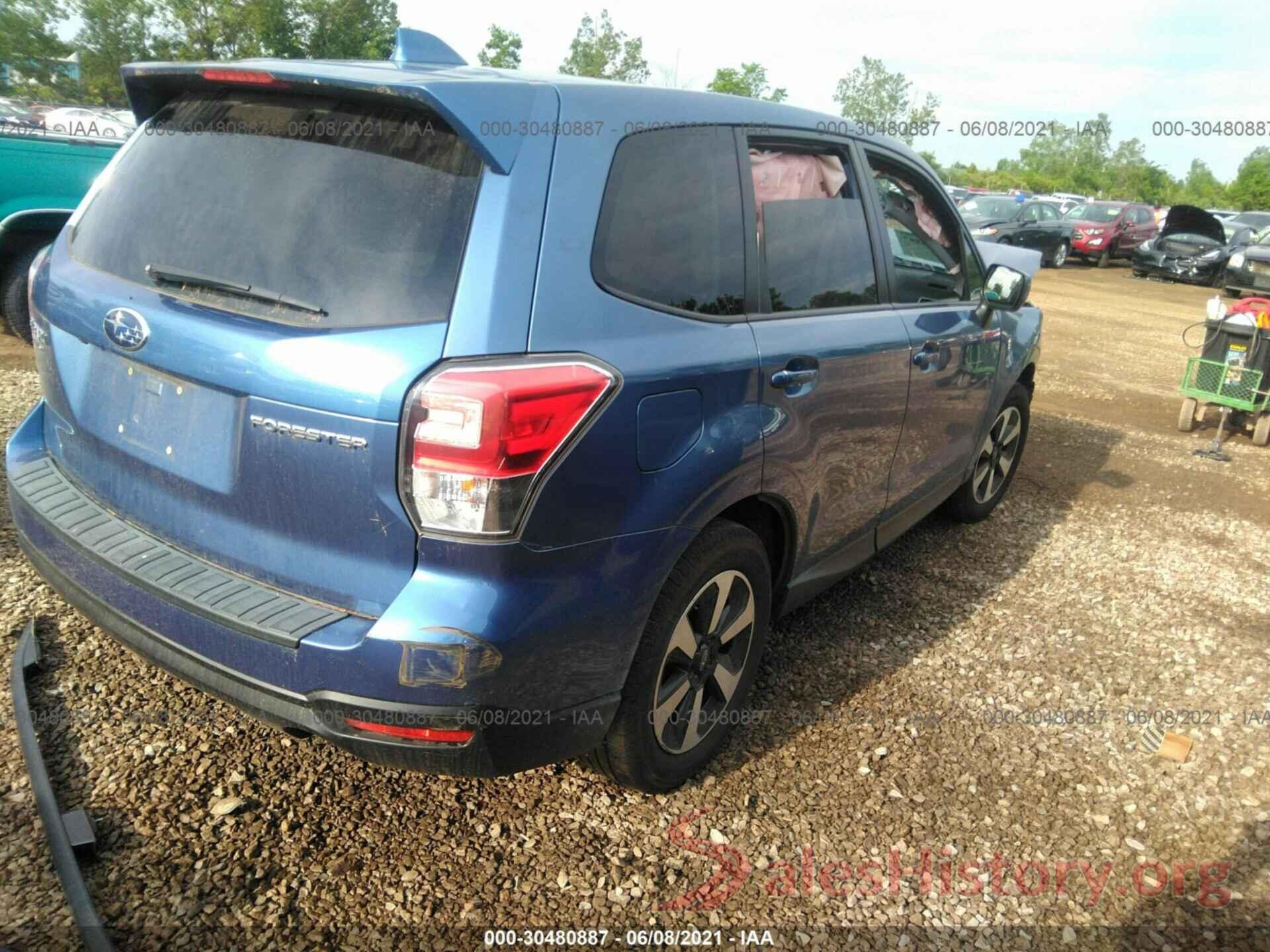 JF2SJAGC1JH530574 2018 SUBARU FORESTER