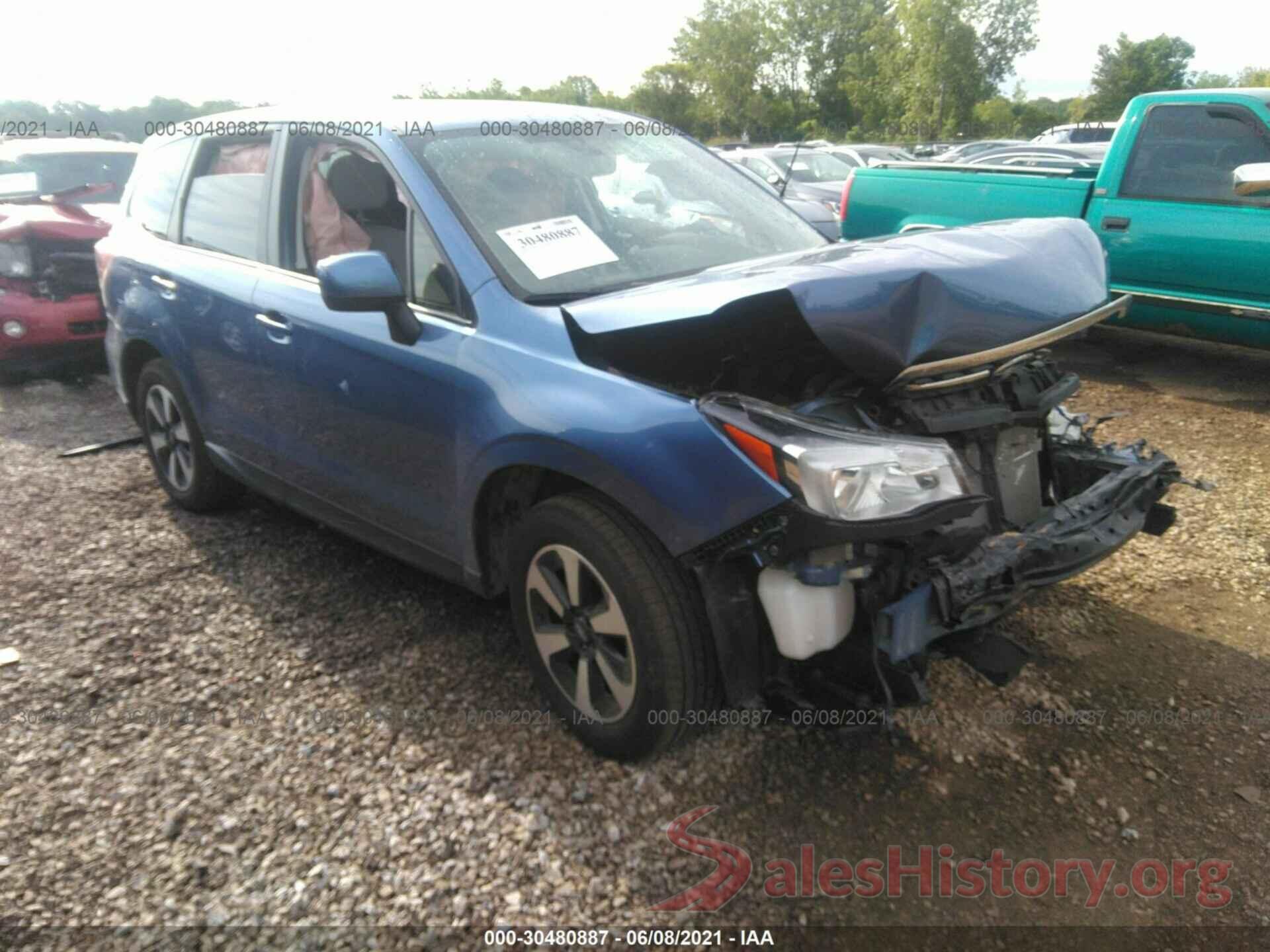 JF2SJAGC1JH530574 2018 SUBARU FORESTER