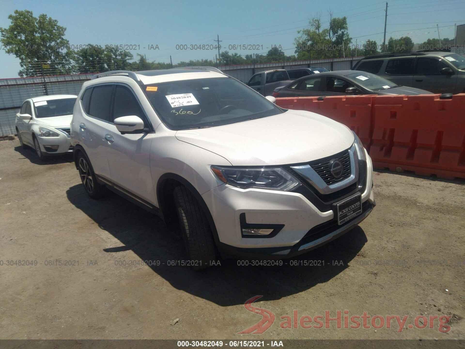 JN8AT2MVXJW330339 2018 NISSAN ROGUE