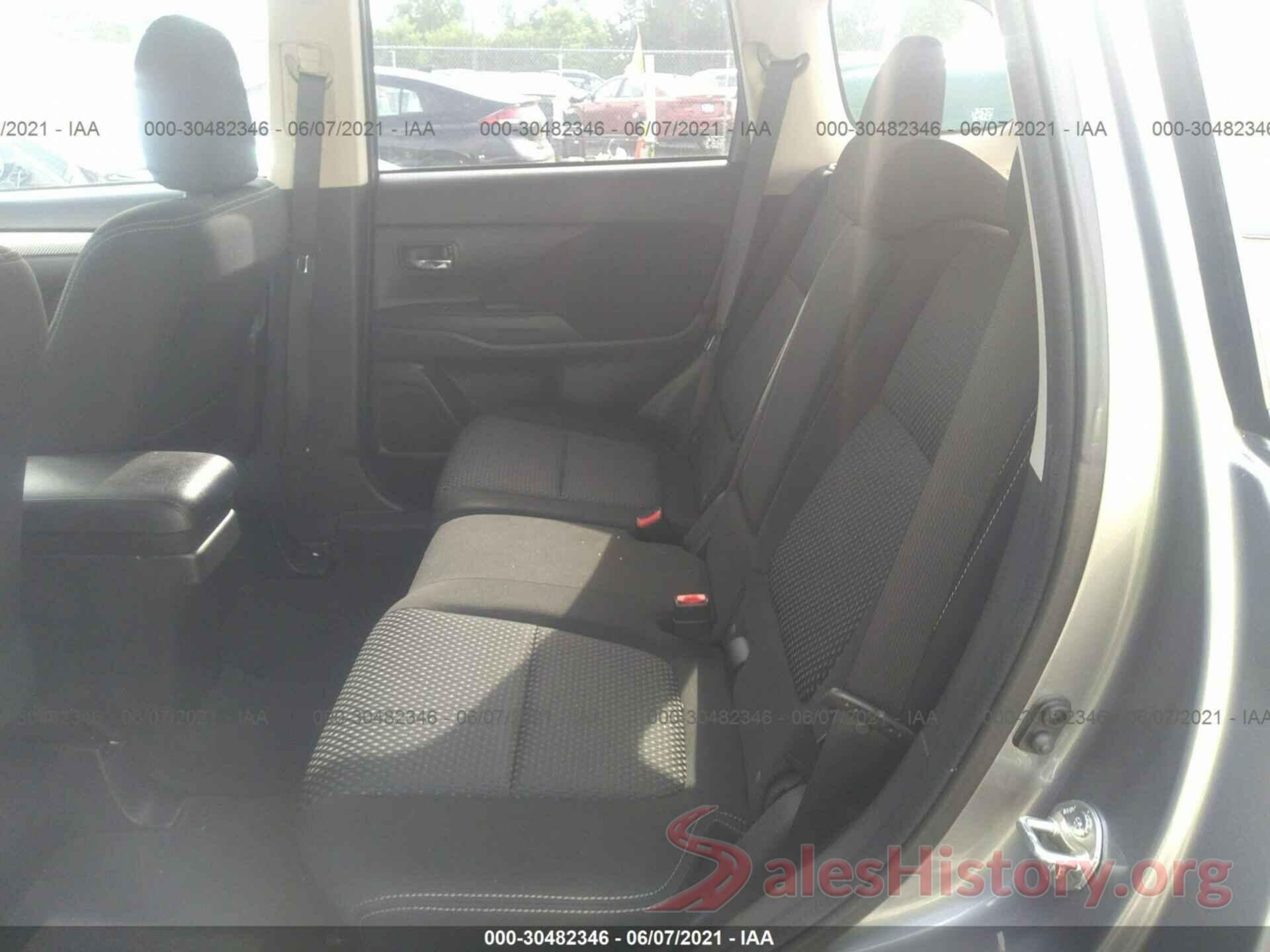 JA4AD2A30JZ001153 2018 MITSUBISHI OUTLANDER