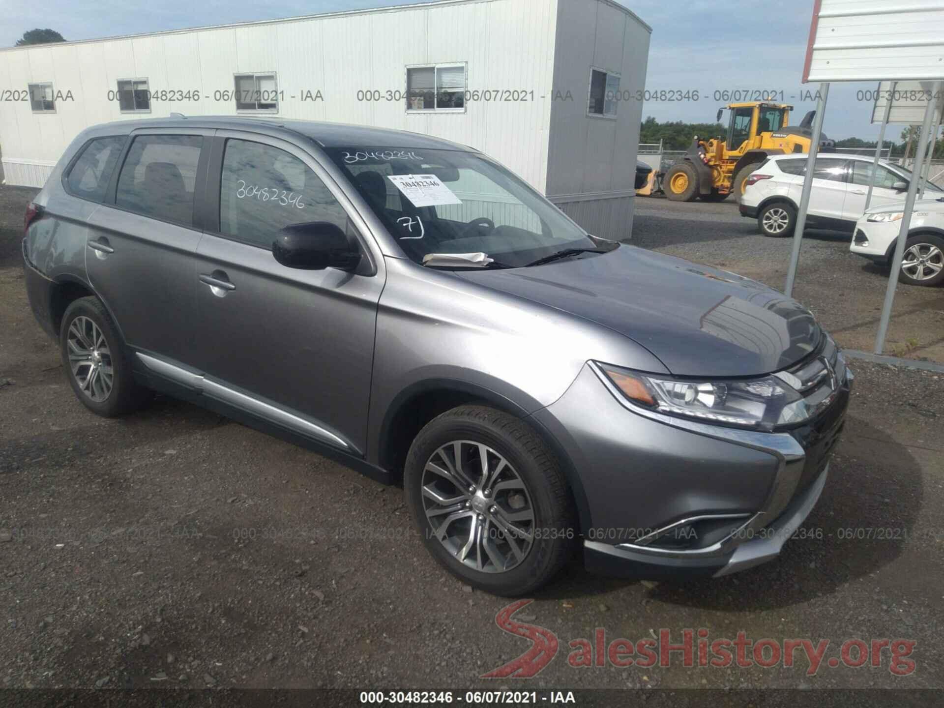 JA4AD2A30JZ001153 2018 MITSUBISHI OUTLANDER