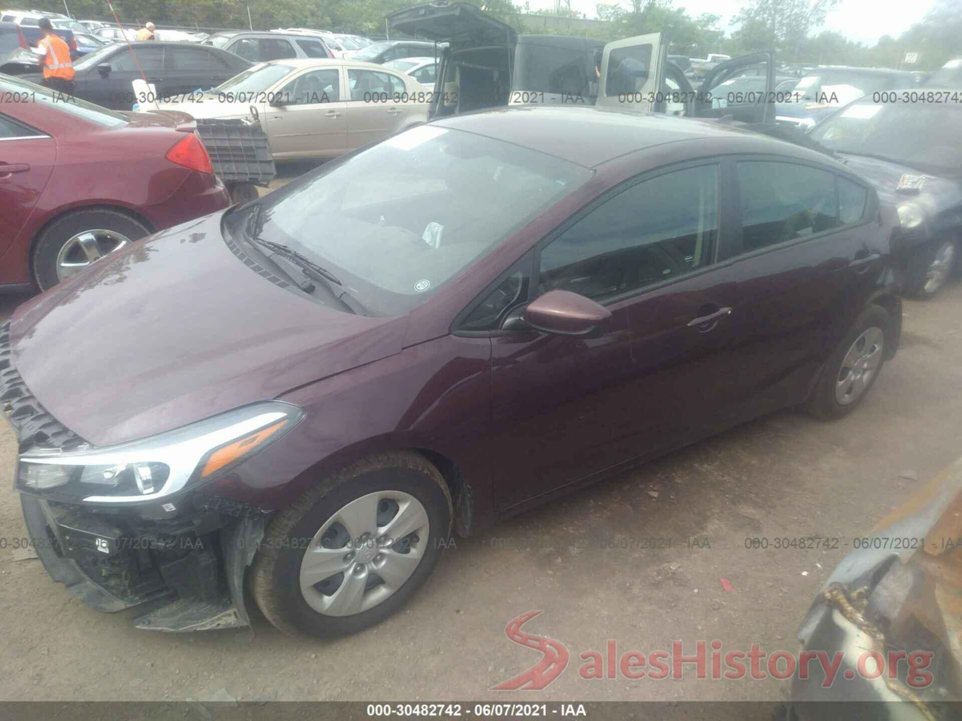 3KPFK4A77JE213124 2018 KIA FORTE