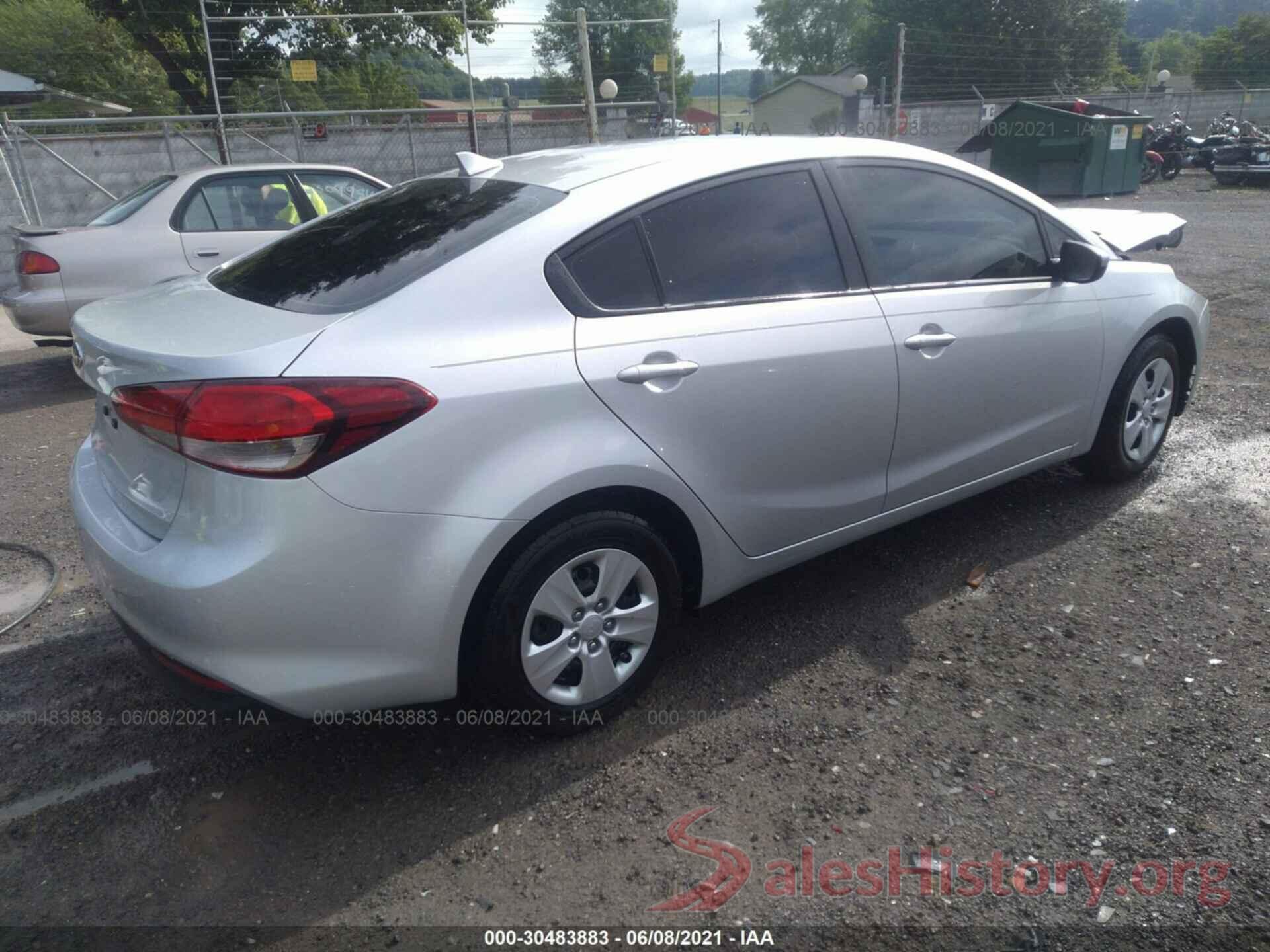 3KPFK4A70JE280423 2018 KIA FORTE