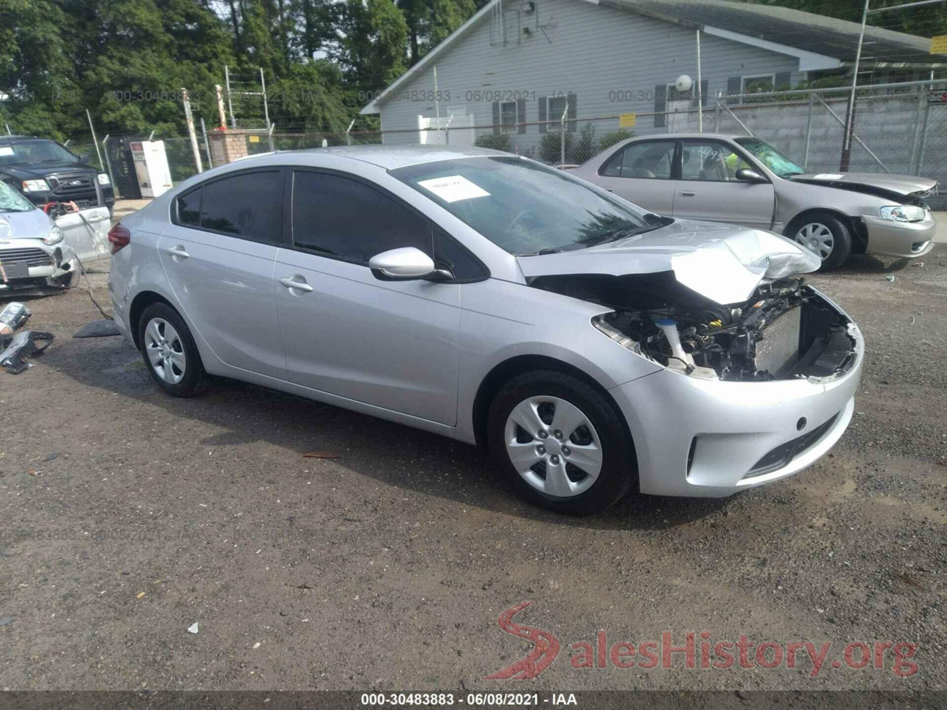 3KPFK4A70JE280423 2018 KIA FORTE