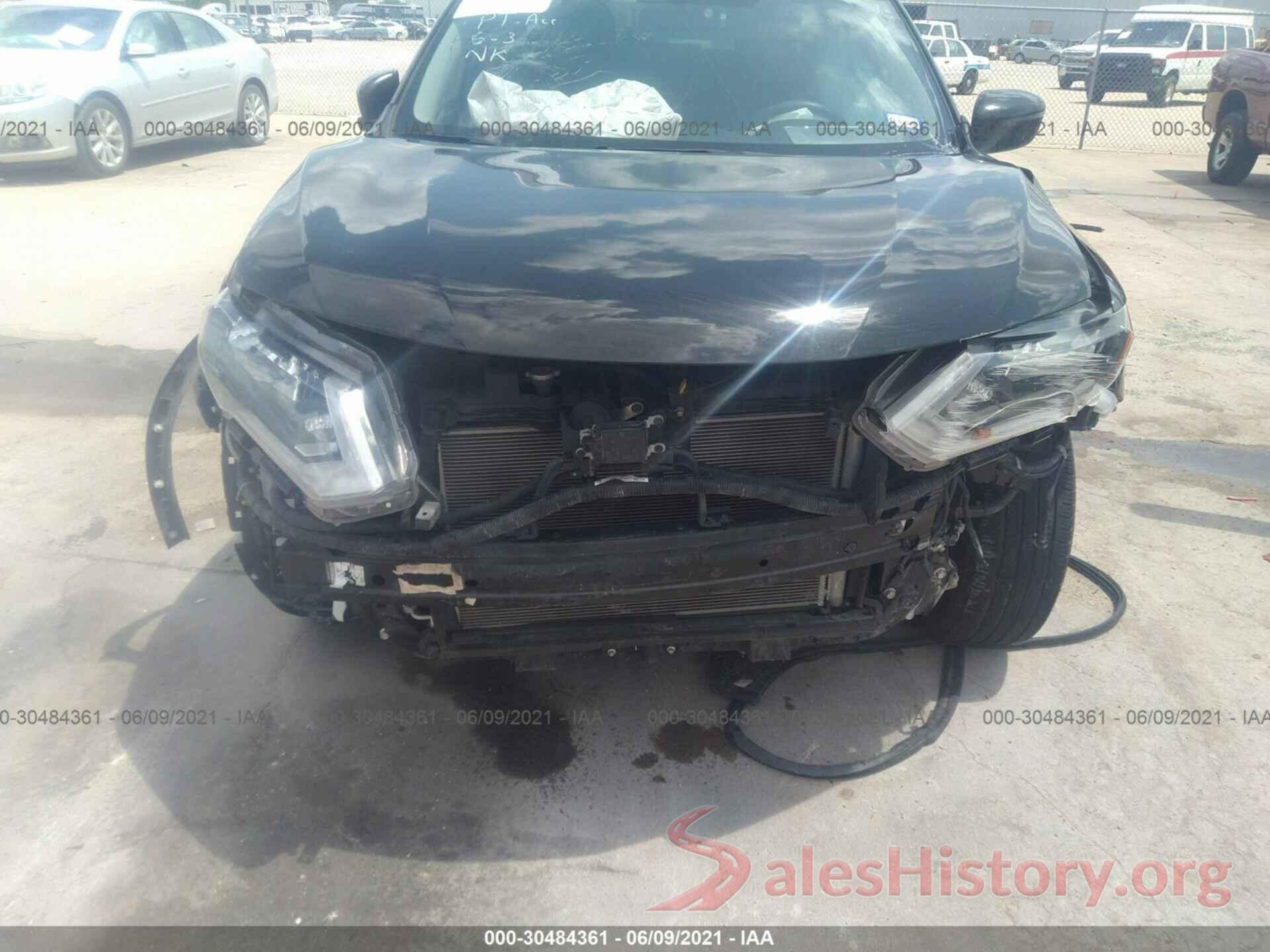 KNMAT2MT7JP569772 2018 NISSAN ROGUE