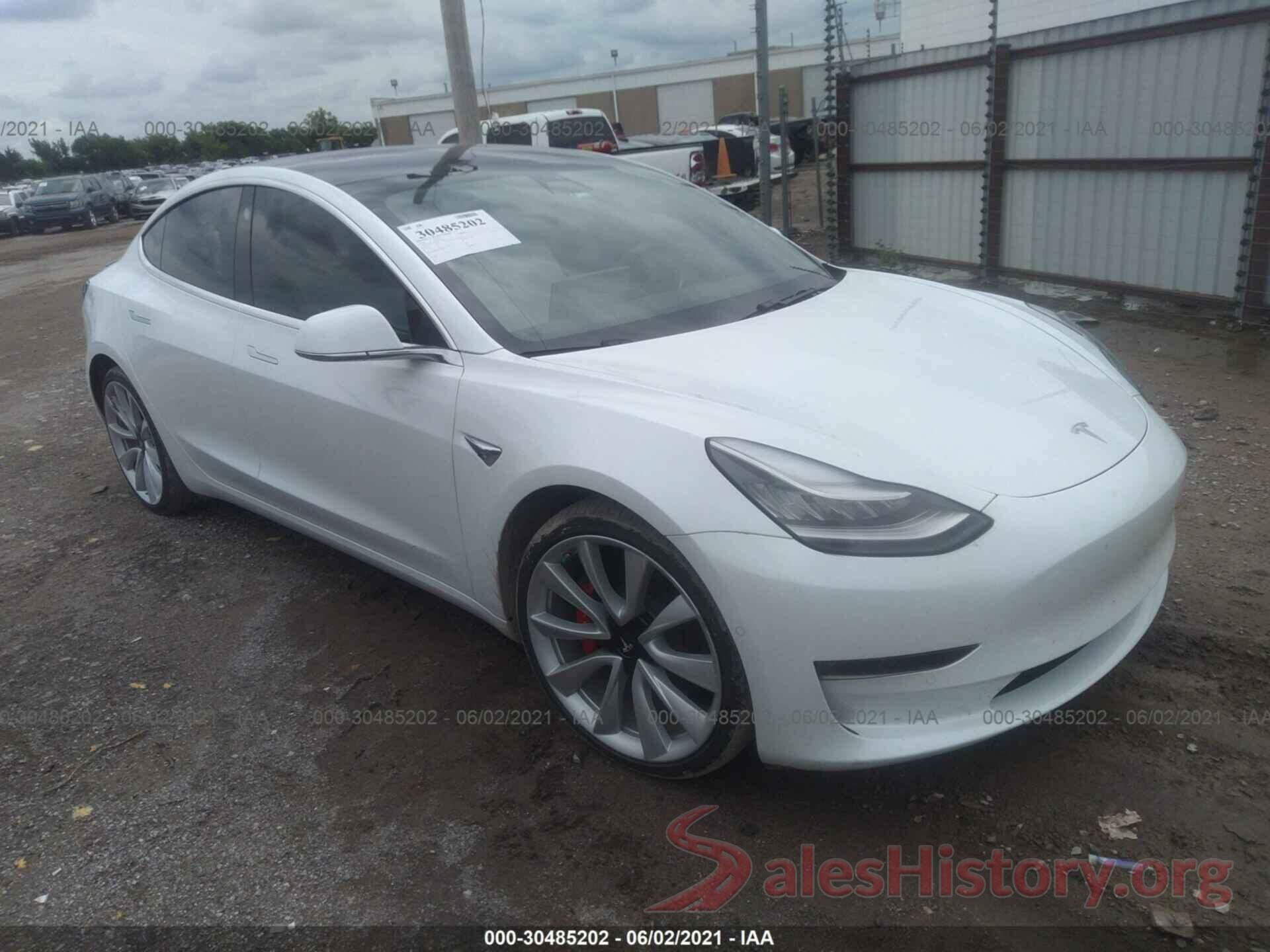 5YJ3E1EB4JF074569 2018 TESLA MODEL 3