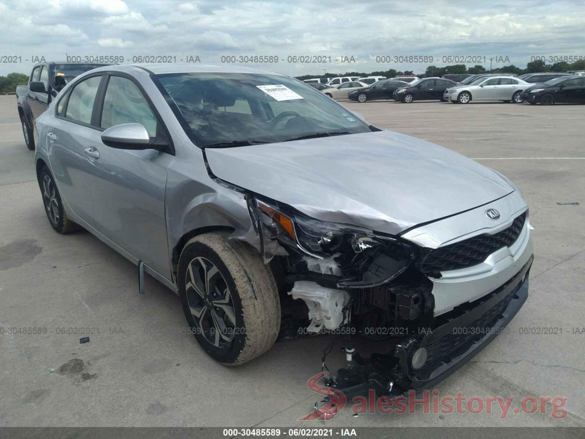 3KPF24AD4ME267569 2021 KIA FORTE