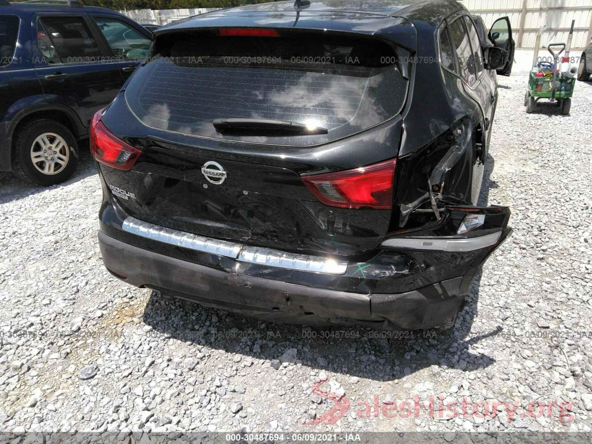 JN1BJ1CP7HW018267 2017 NISSAN ROGUE SPORT