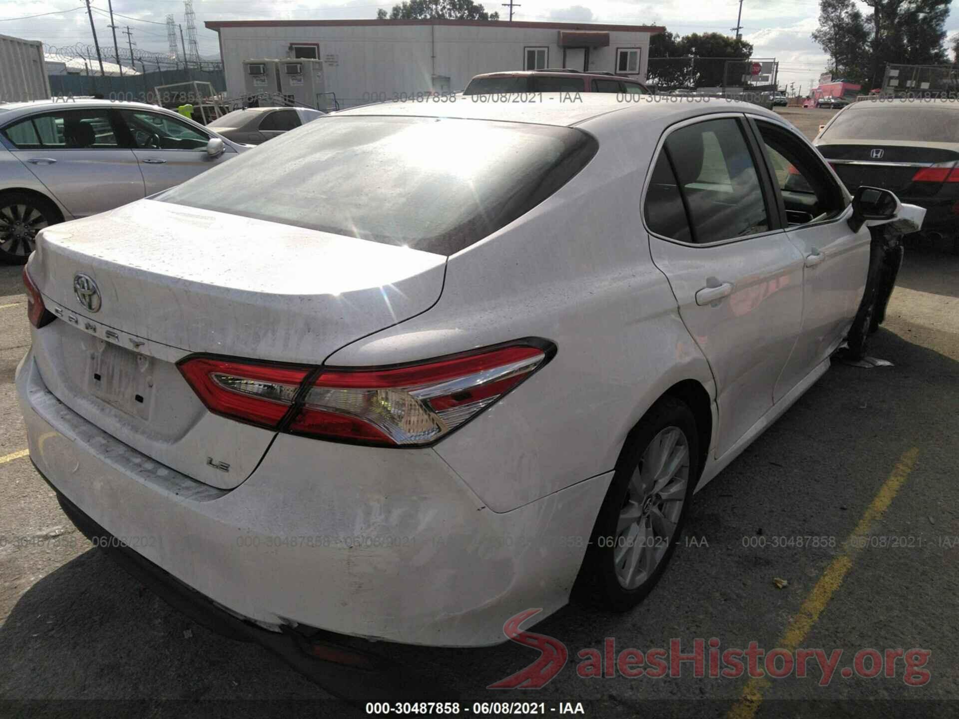 4T1B11HK1JU656196 2018 TOYOTA CAMRY