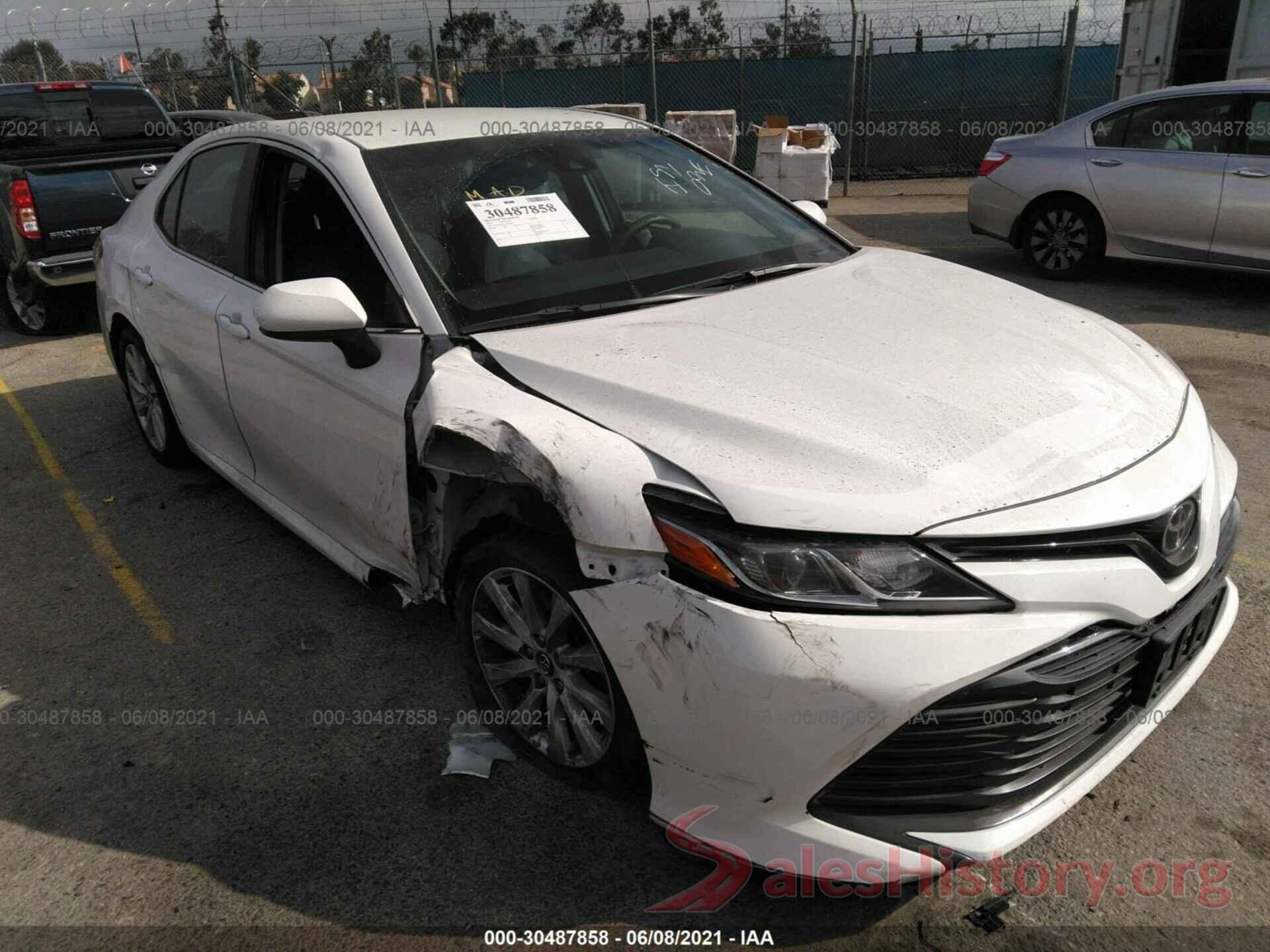 4T1B11HK1JU656196 2018 TOYOTA CAMRY