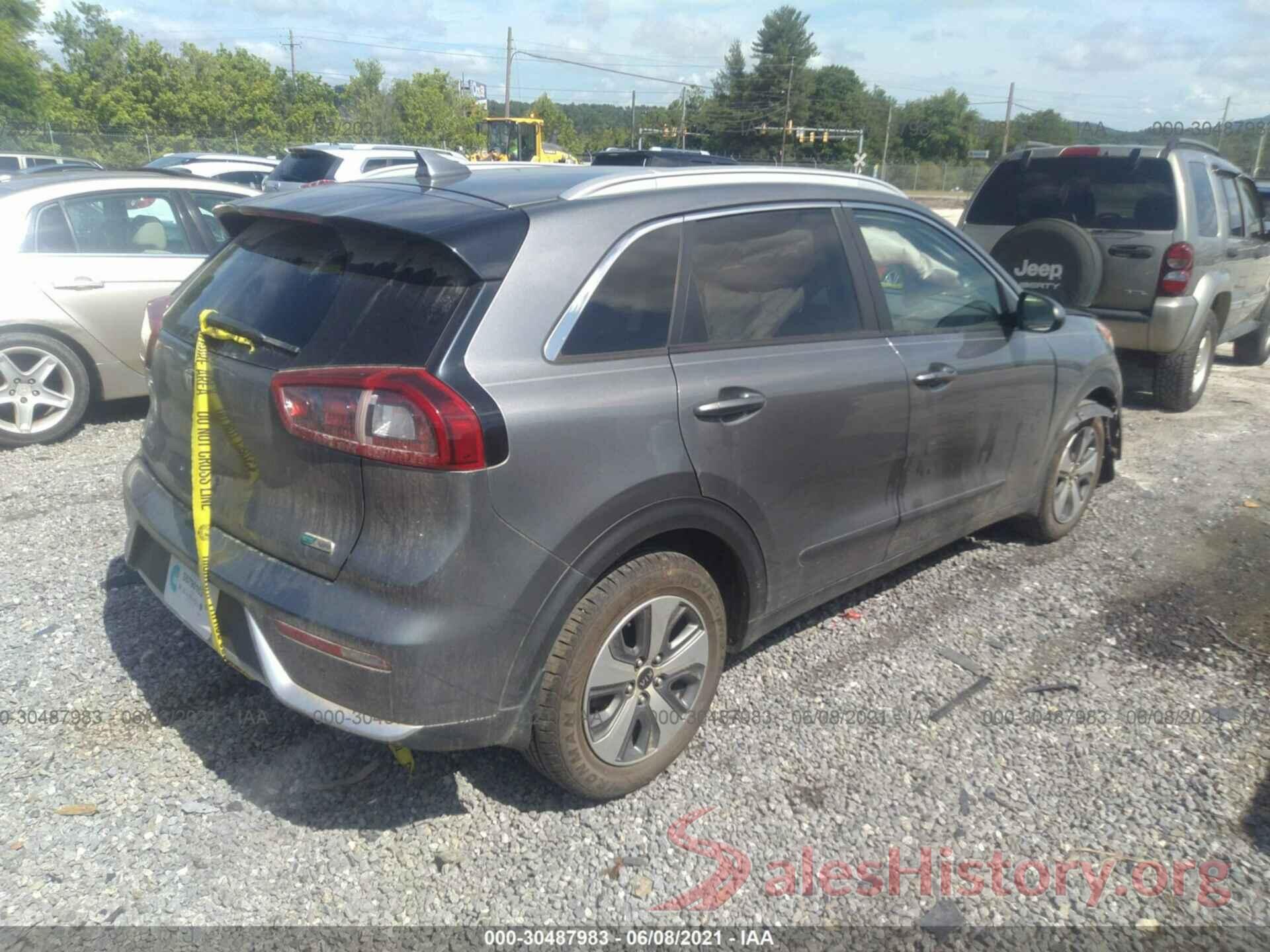 KNDCB3LC3J5110690 2018 KIA NIRO