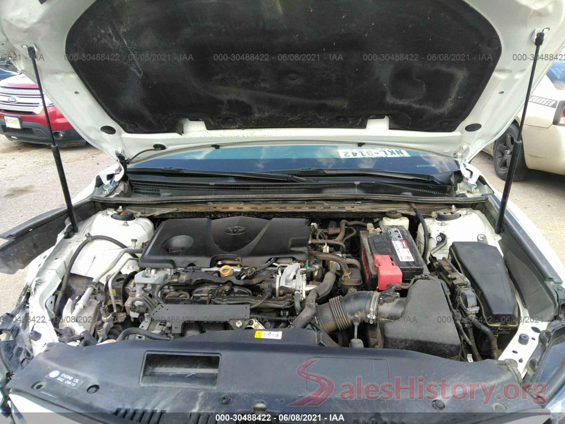 4T1B11HK9JU609370 2018 TOYOTA CAMRY