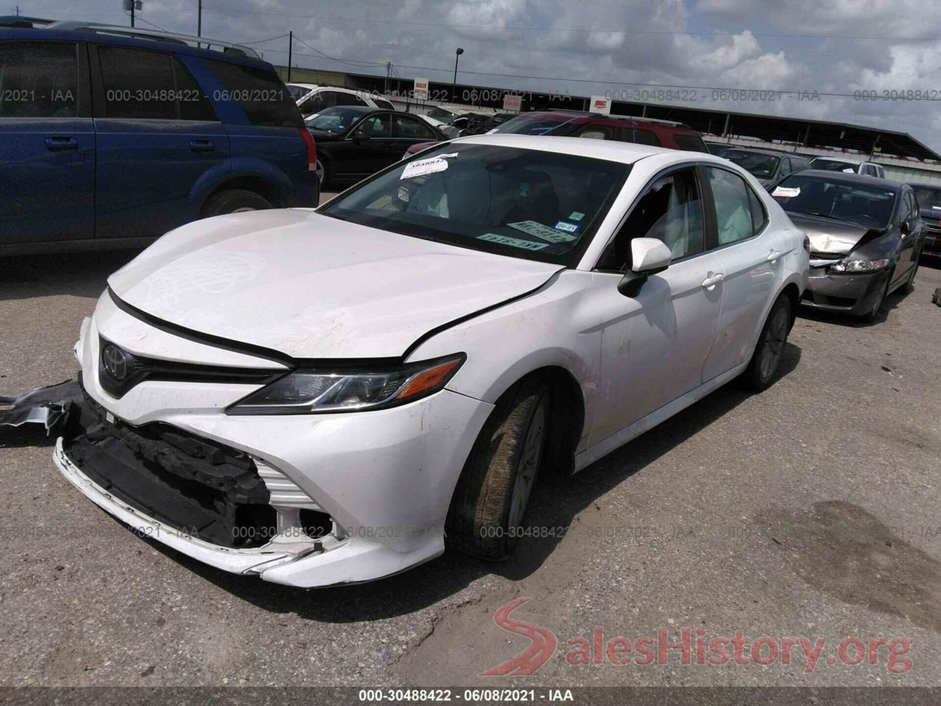 4T1B11HK9JU609370 2018 TOYOTA CAMRY