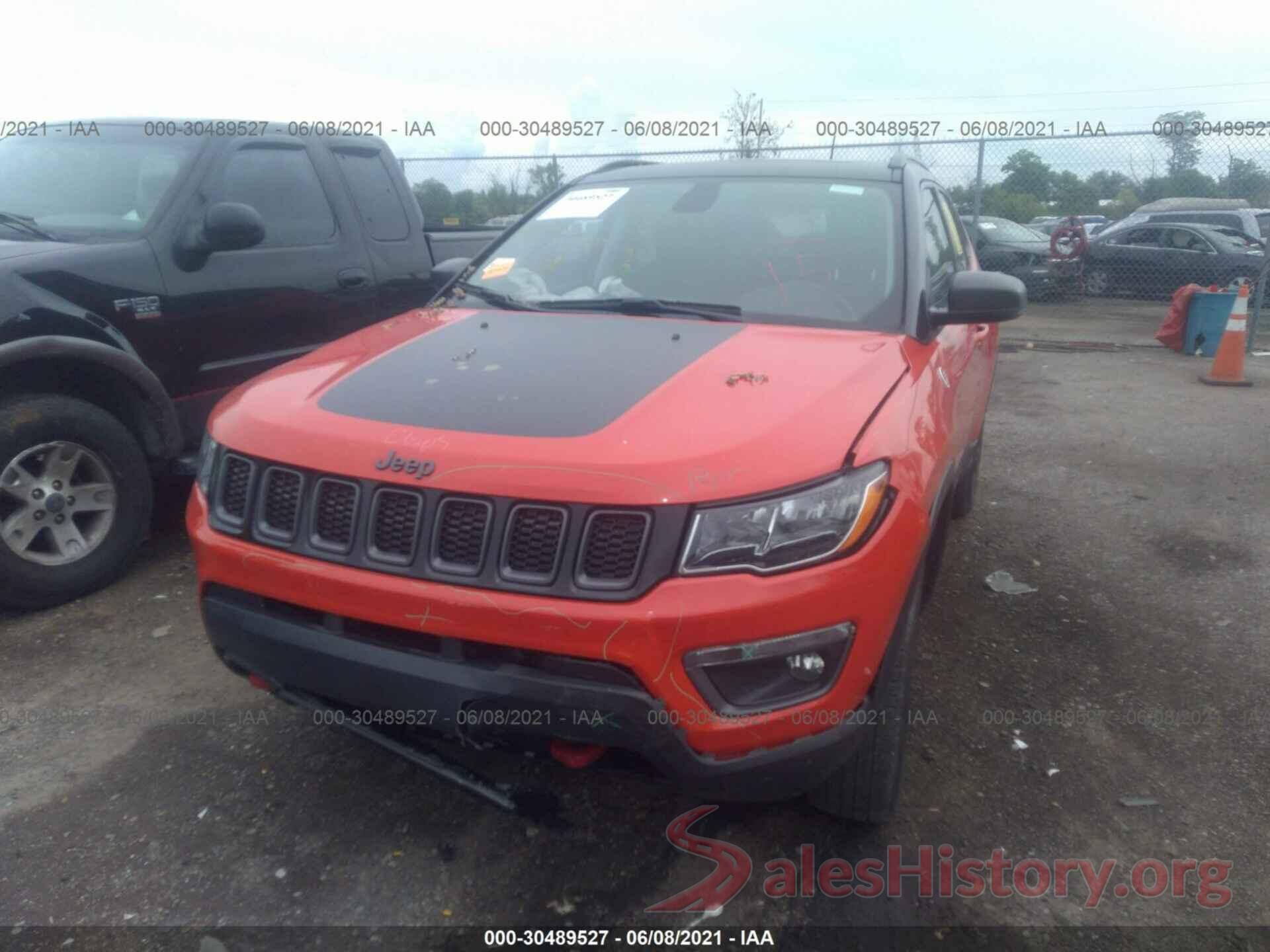 3C4NJDDB5JT314253 2018 JEEP COMPASS