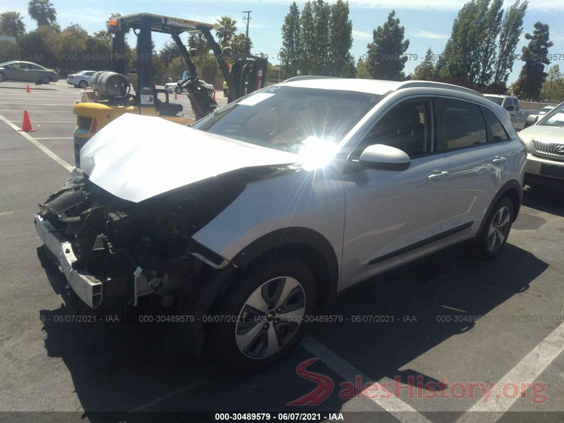 KNDCB3LC7H5101209 2017 KIA NIRO