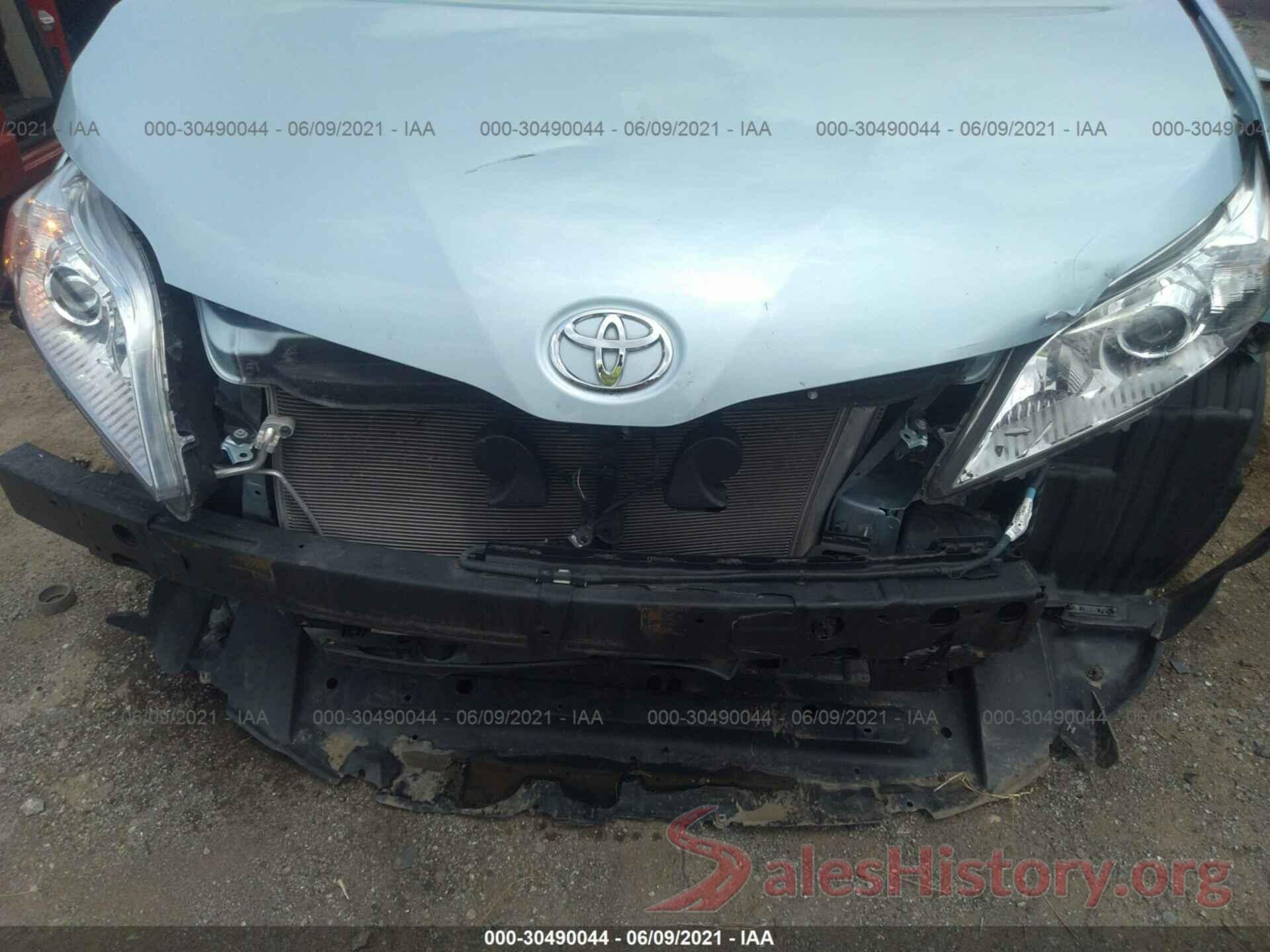 5TDYK3DCXGS758017 2016 TOYOTA SIENNA