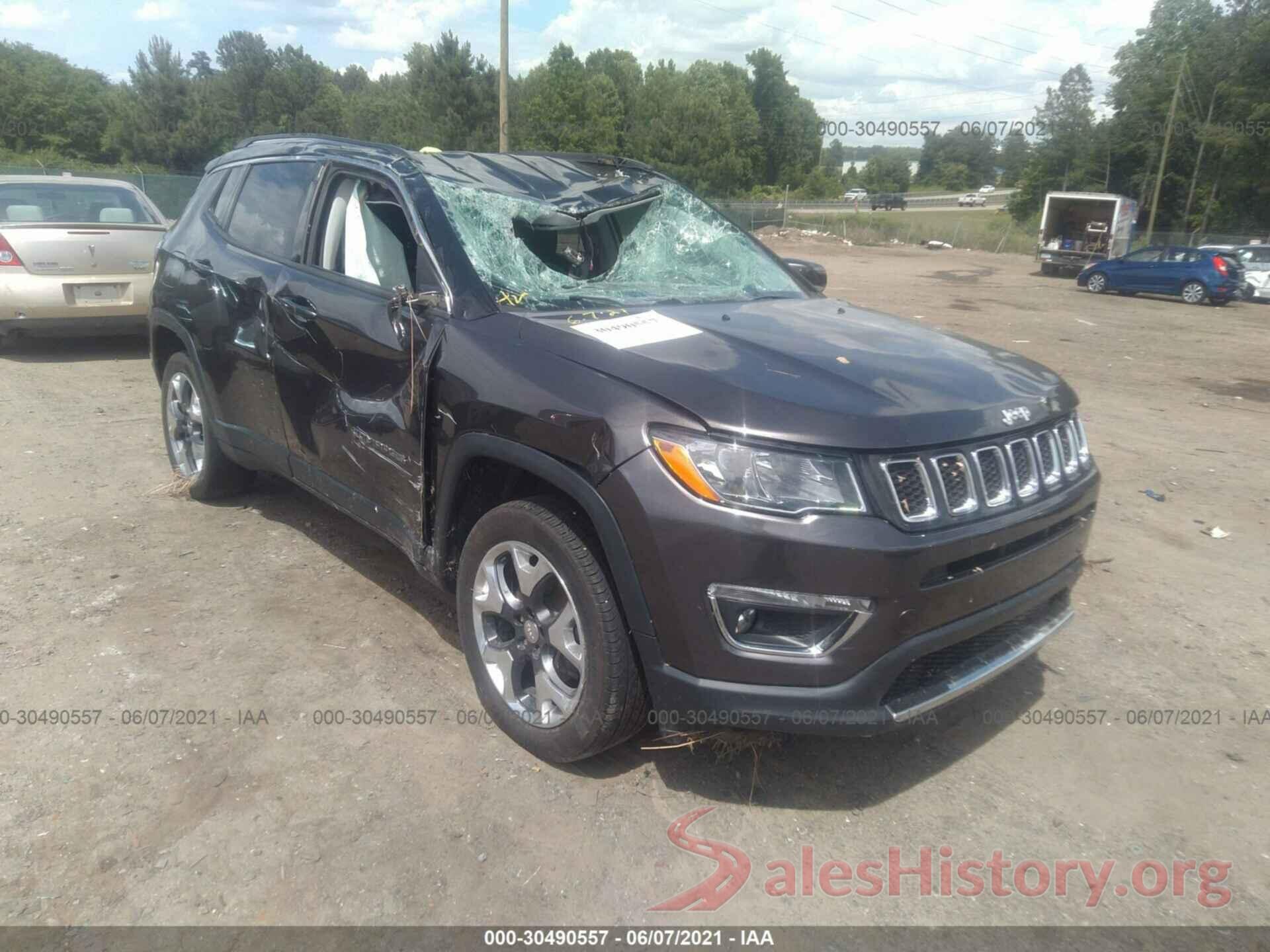 3C4NJDCB1JT330631 2018 JEEP COMPASS