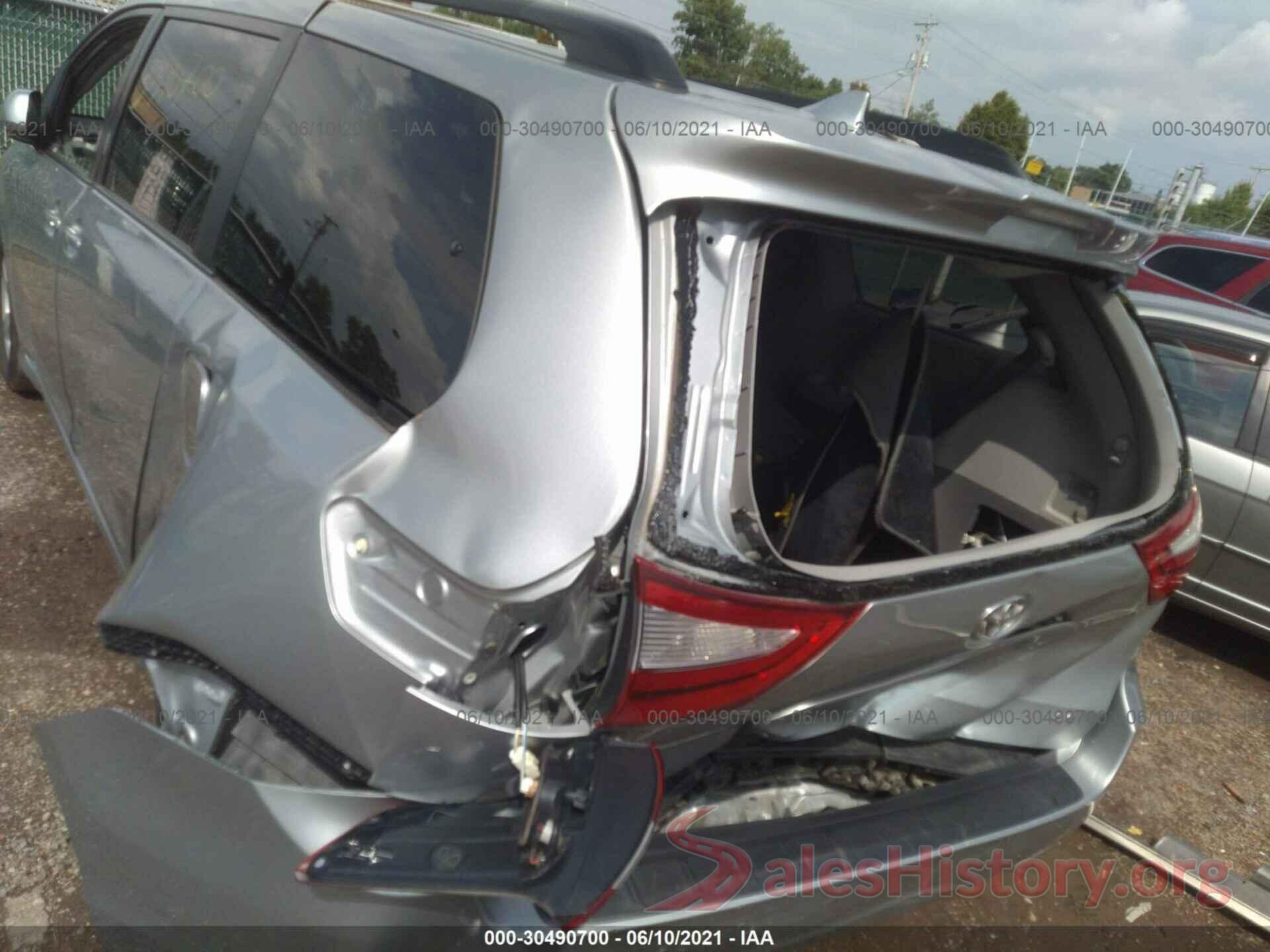 5TDKZ3DC1KS011884 2019 TOYOTA SIENNA