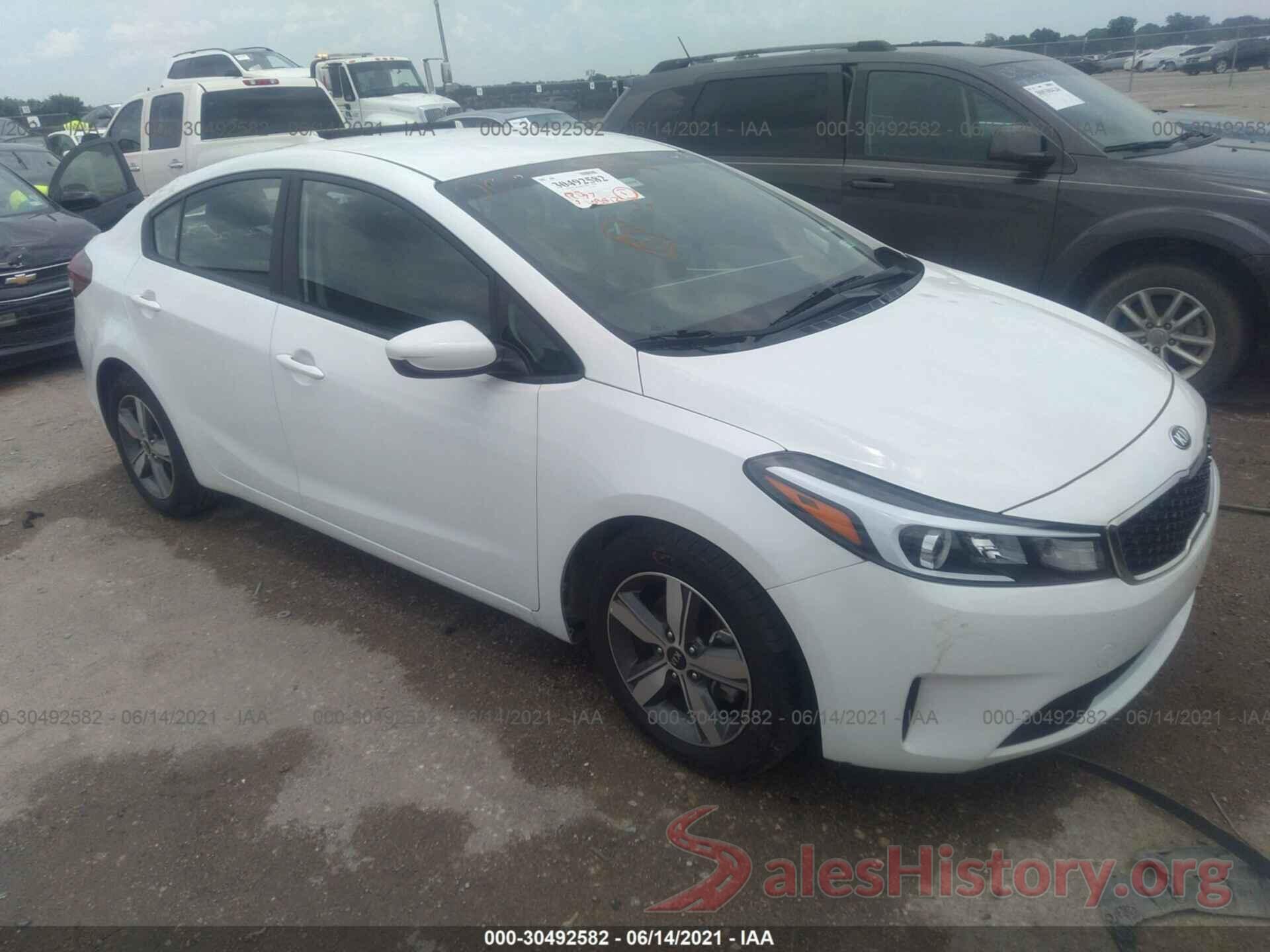 3KPFL4A77JE222306 2018 KIA FORTE