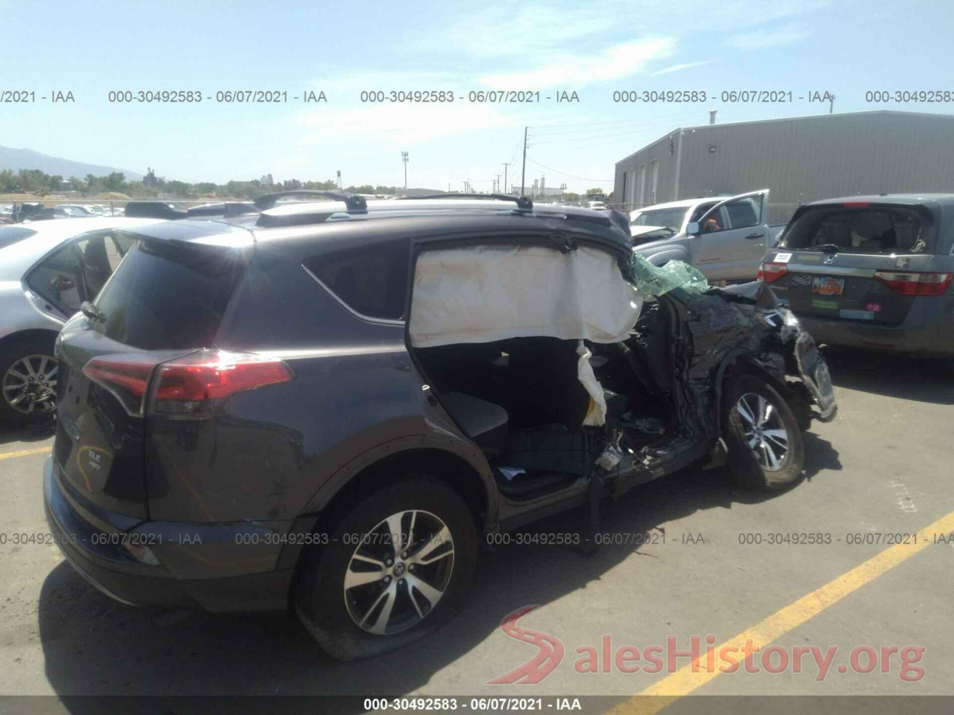 JTMRFREV3HJ714936 2017 TOYOTA RAV4