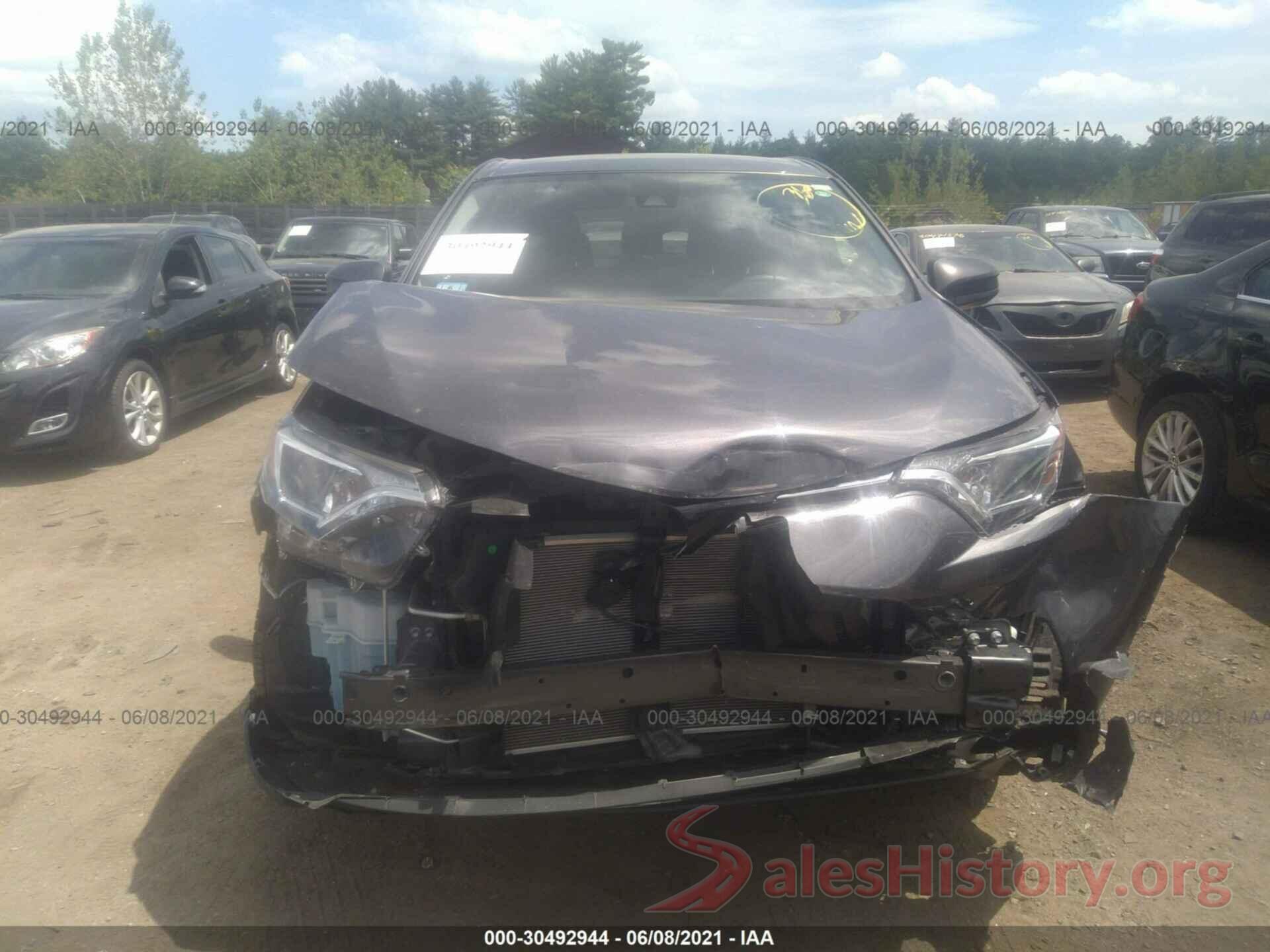 JTMBFREV3HJ160525 2017 TOYOTA RAV4