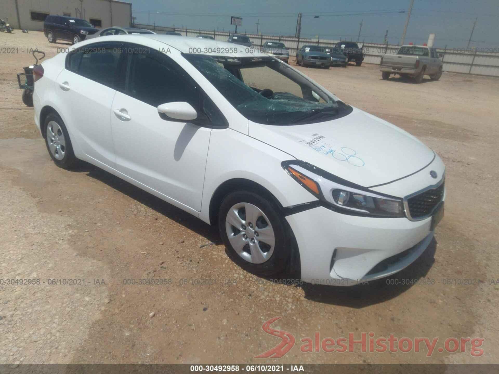 3KPFK4A79JE243600 2018 KIA FORTE