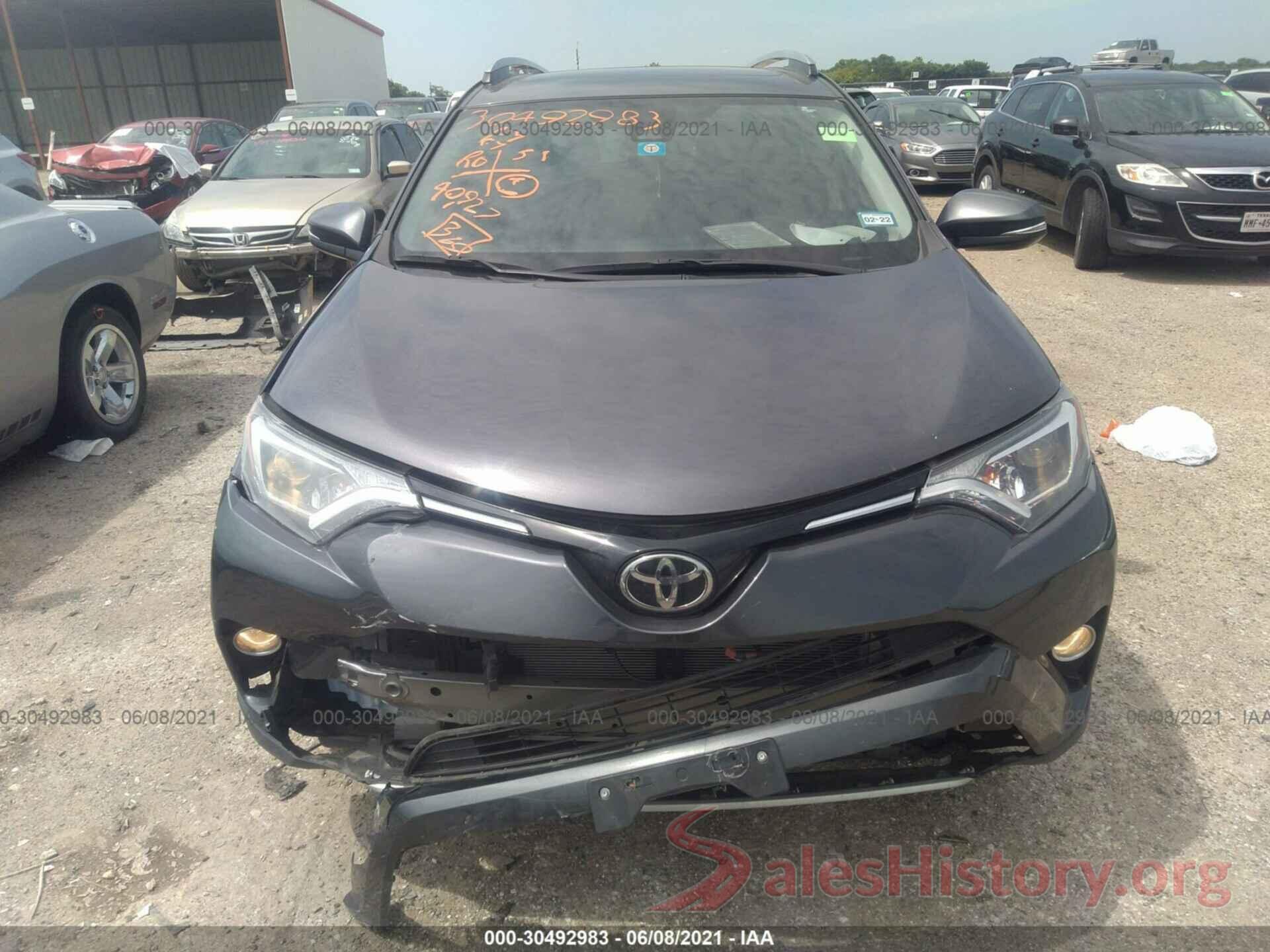 2T3WFREV1JW431431 2018 TOYOTA RAV4