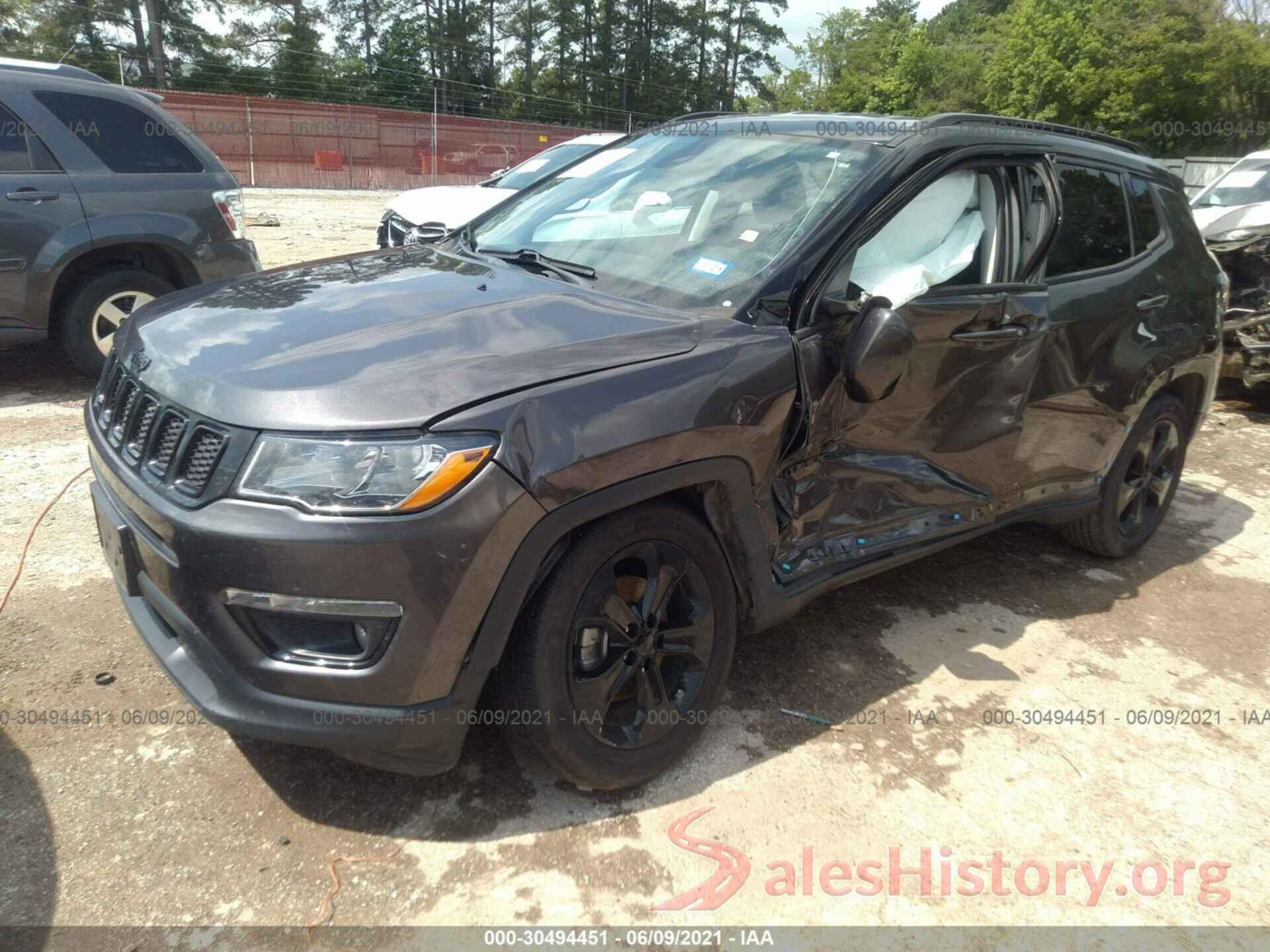 3C4NJCBB1JT460825 2018 JEEP COMPASS